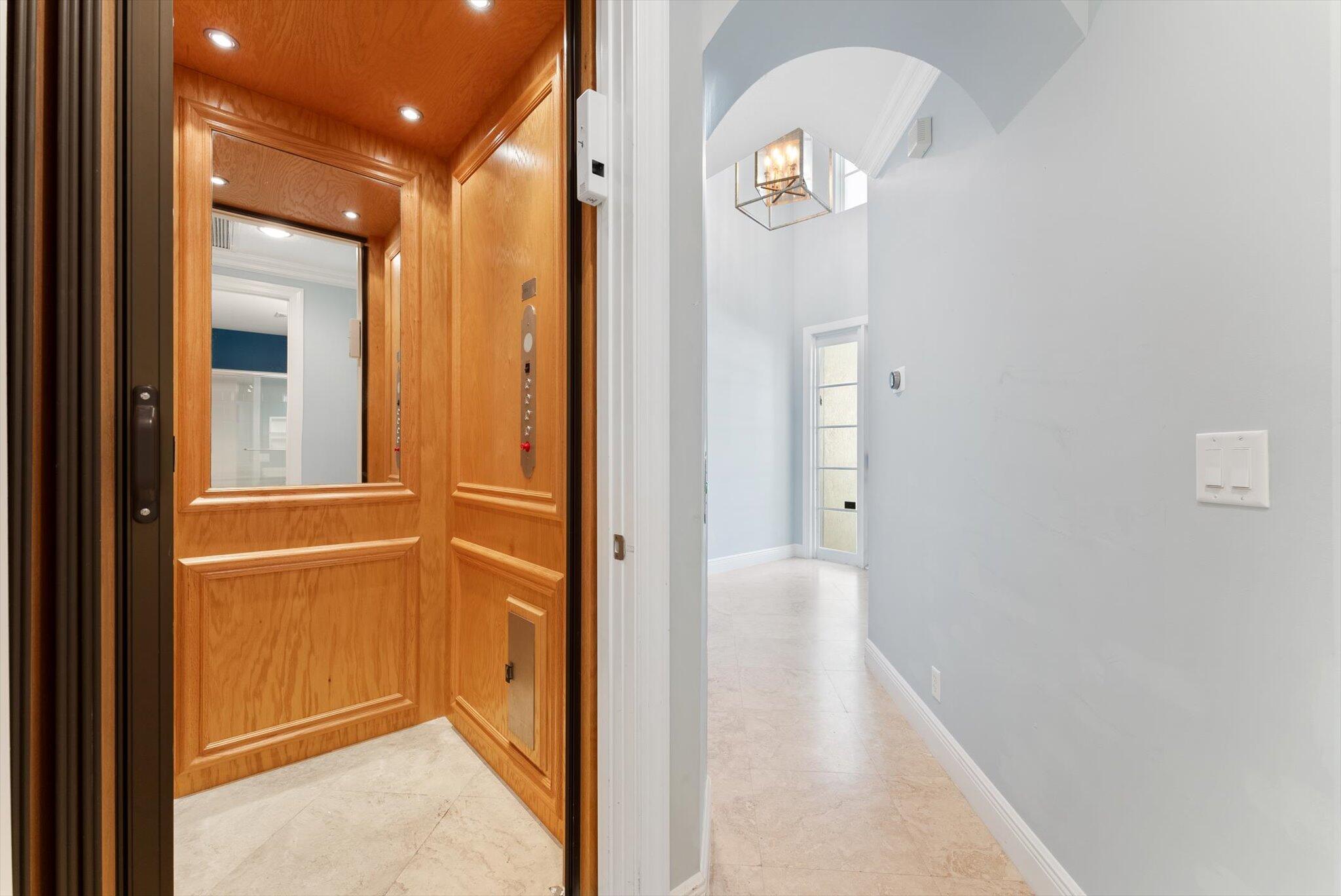 604 NE Francesca Lane