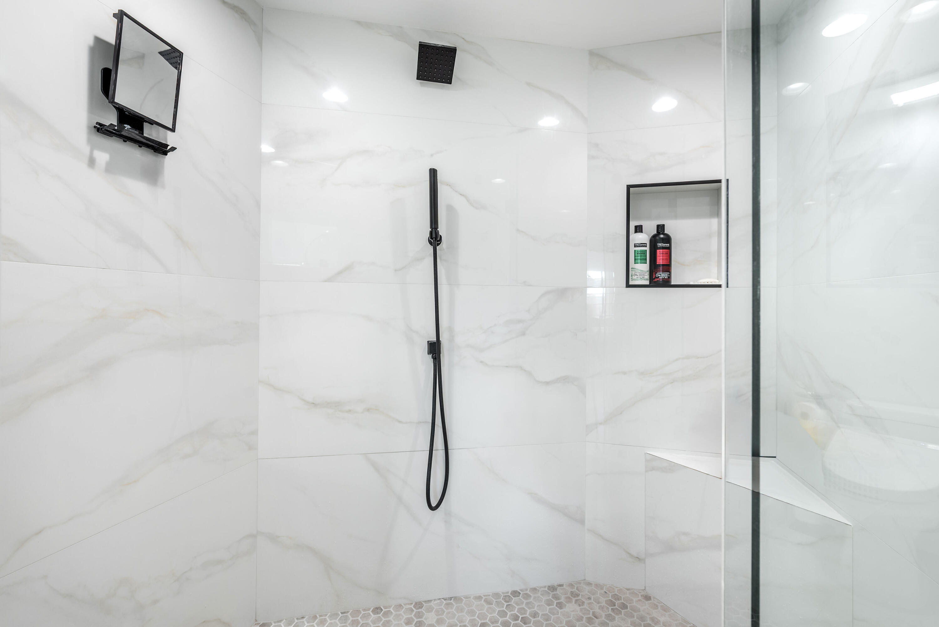 15727 Loch Maree Lane 4805