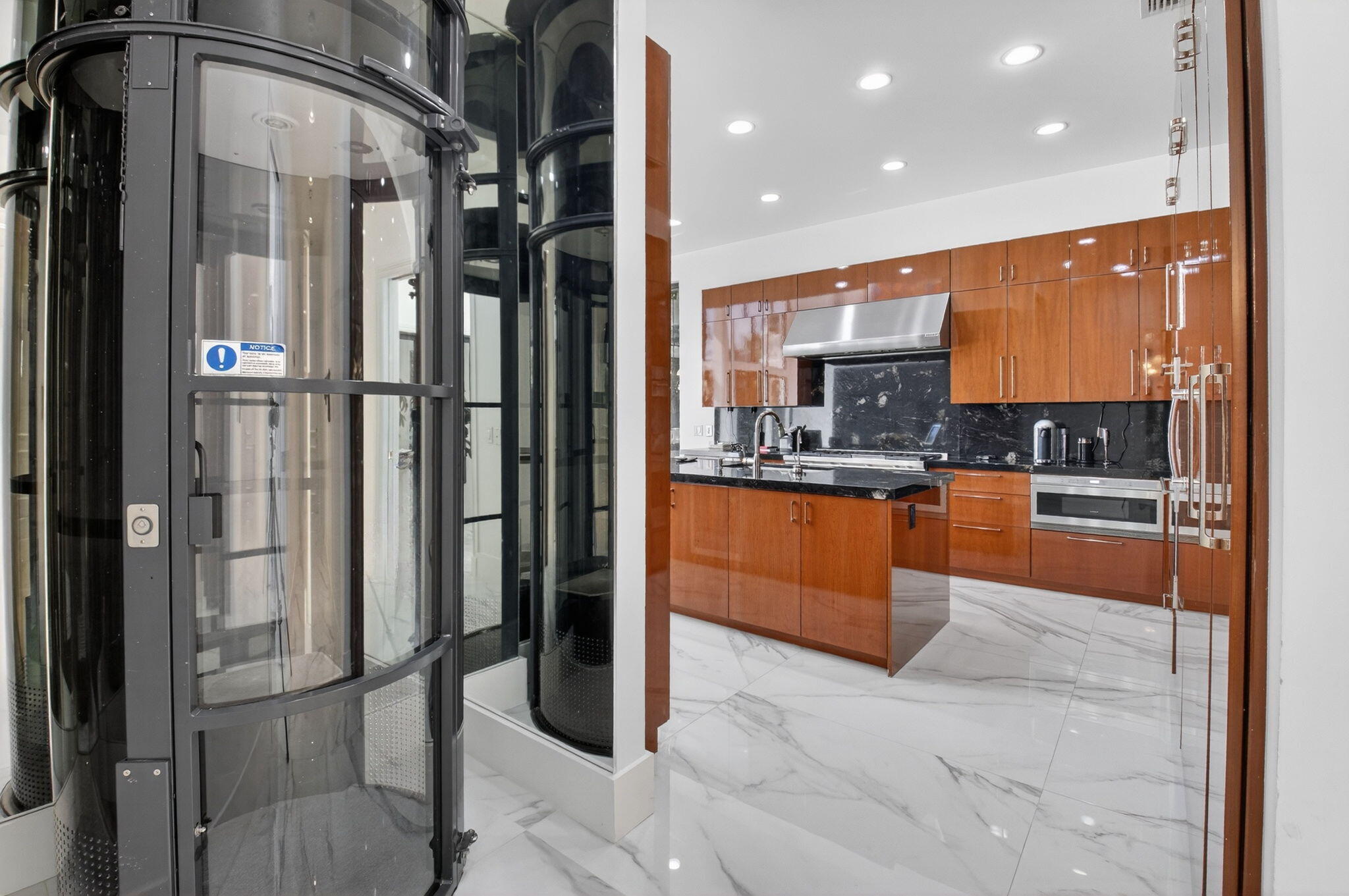 7000 Lions Head Lane