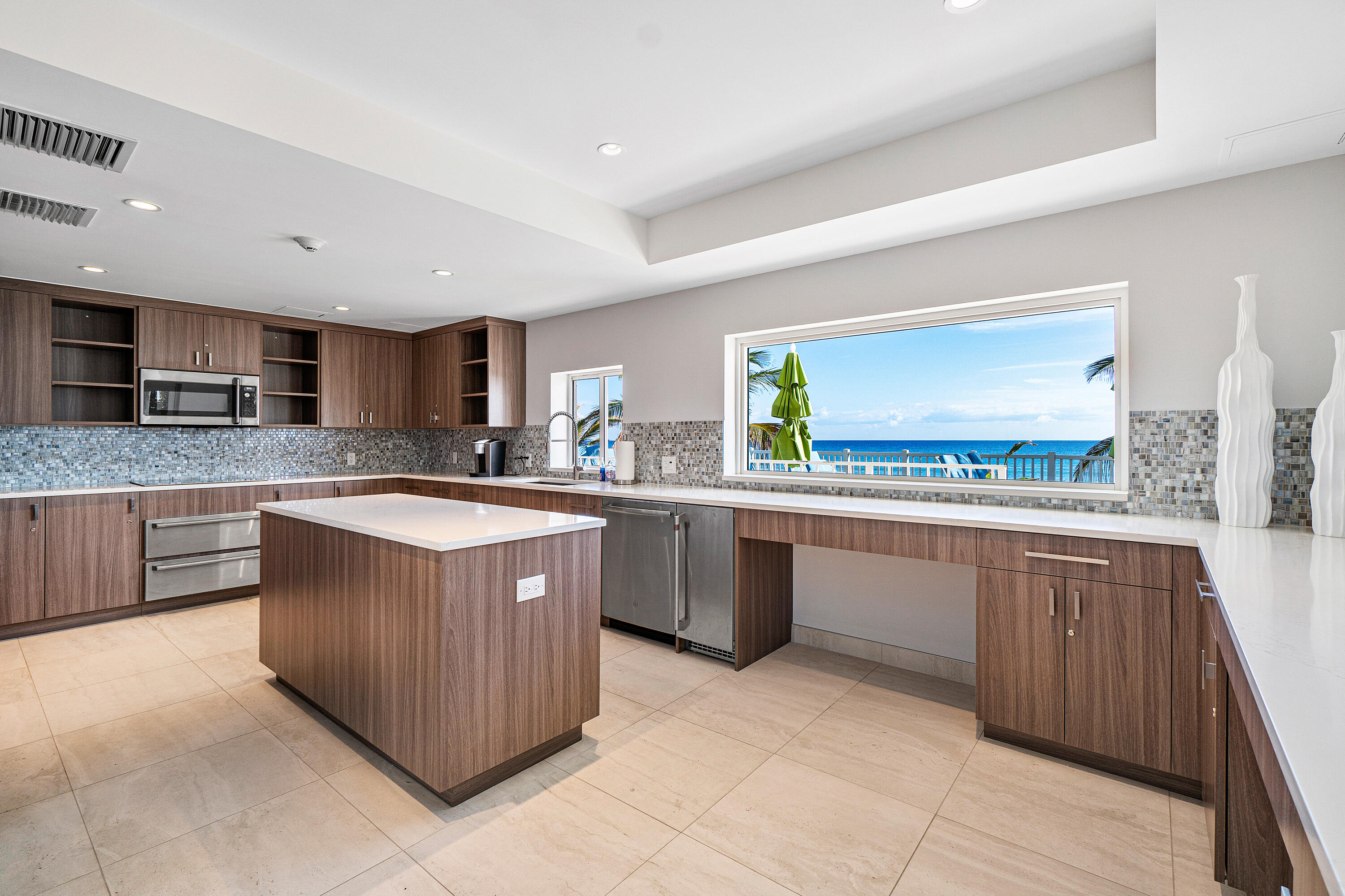 4600 S Ocean Boulevard 301