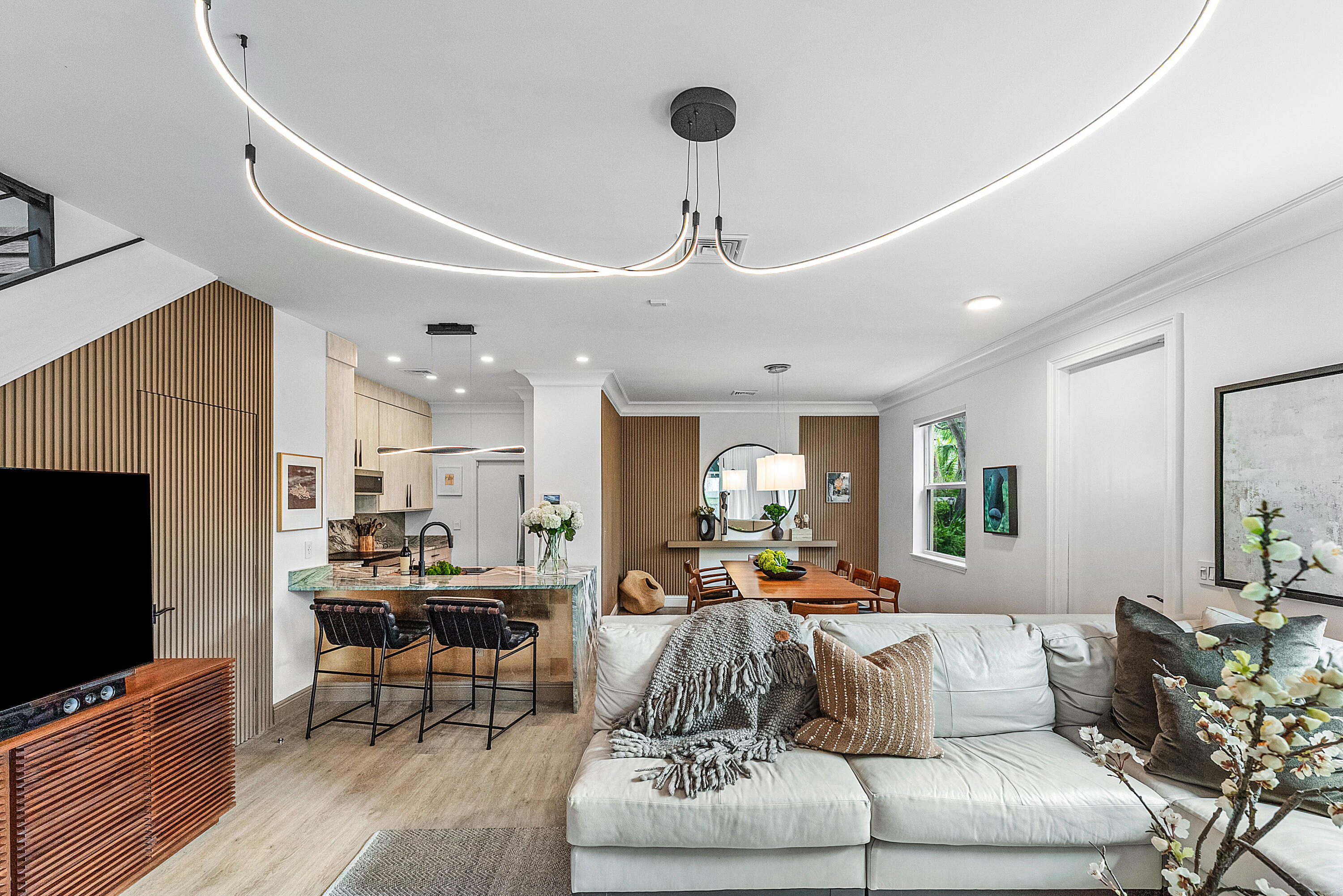 848 SE 4th Court