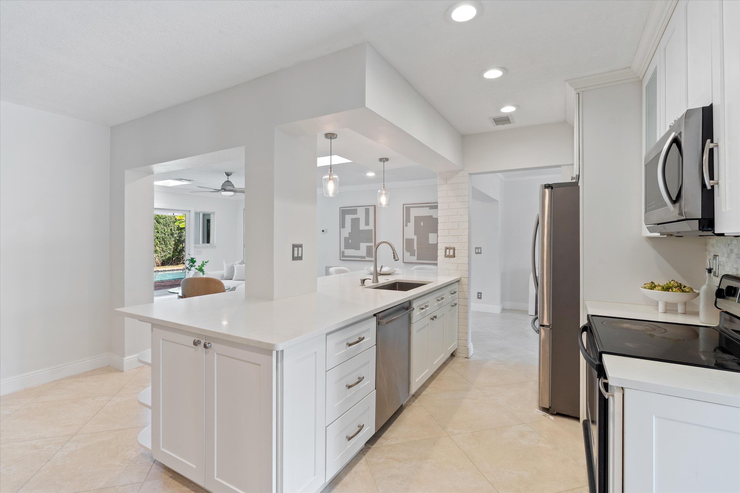 1041 SW 7th Street