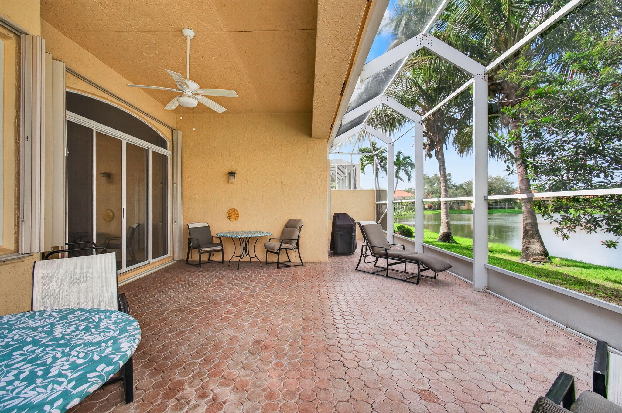 15845 Vivanco Street