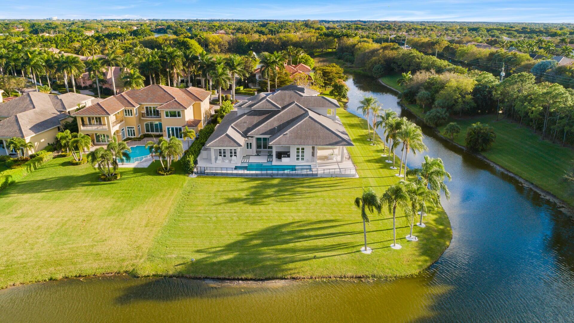 17106 Avenue Le Rivage