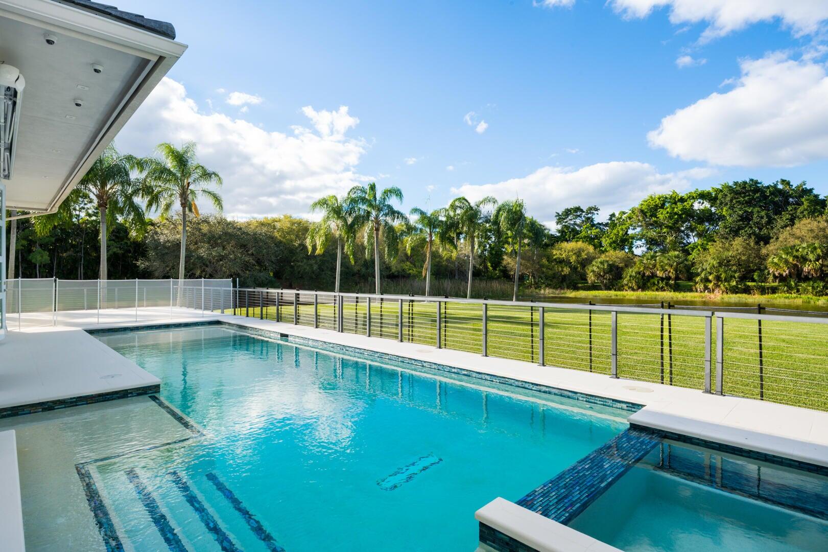 17106 Avenue Le Rivage