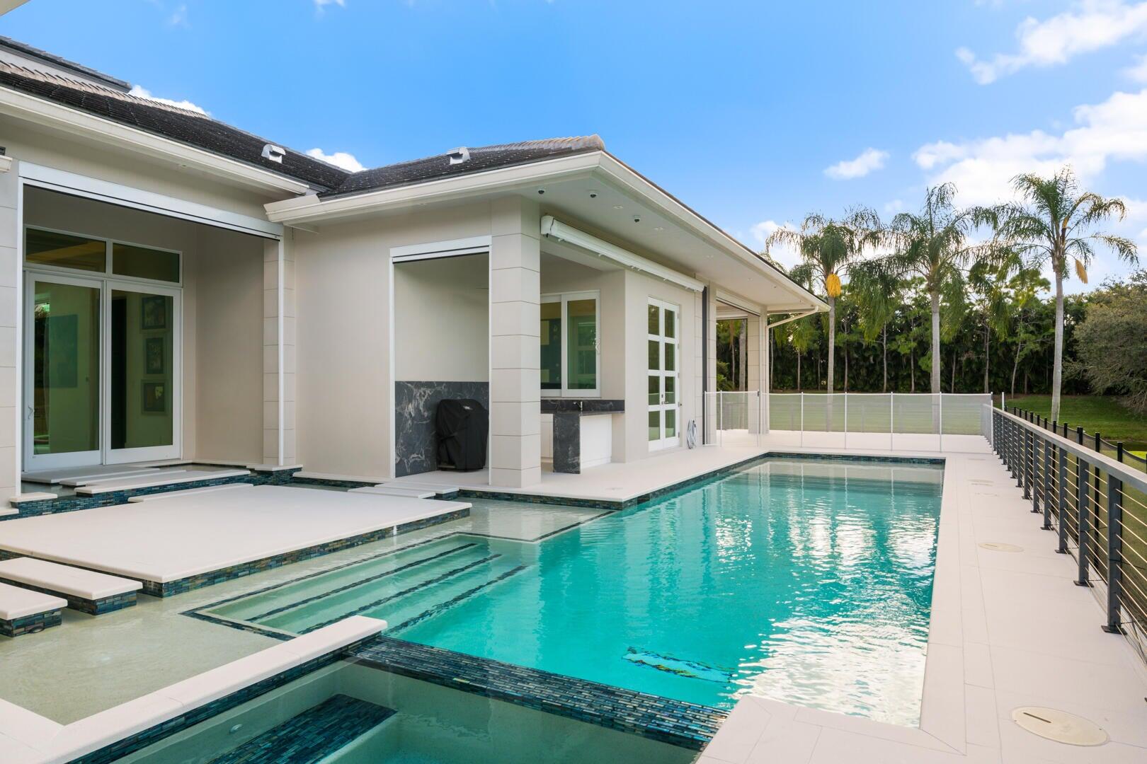 17106 Avenue Le Rivage