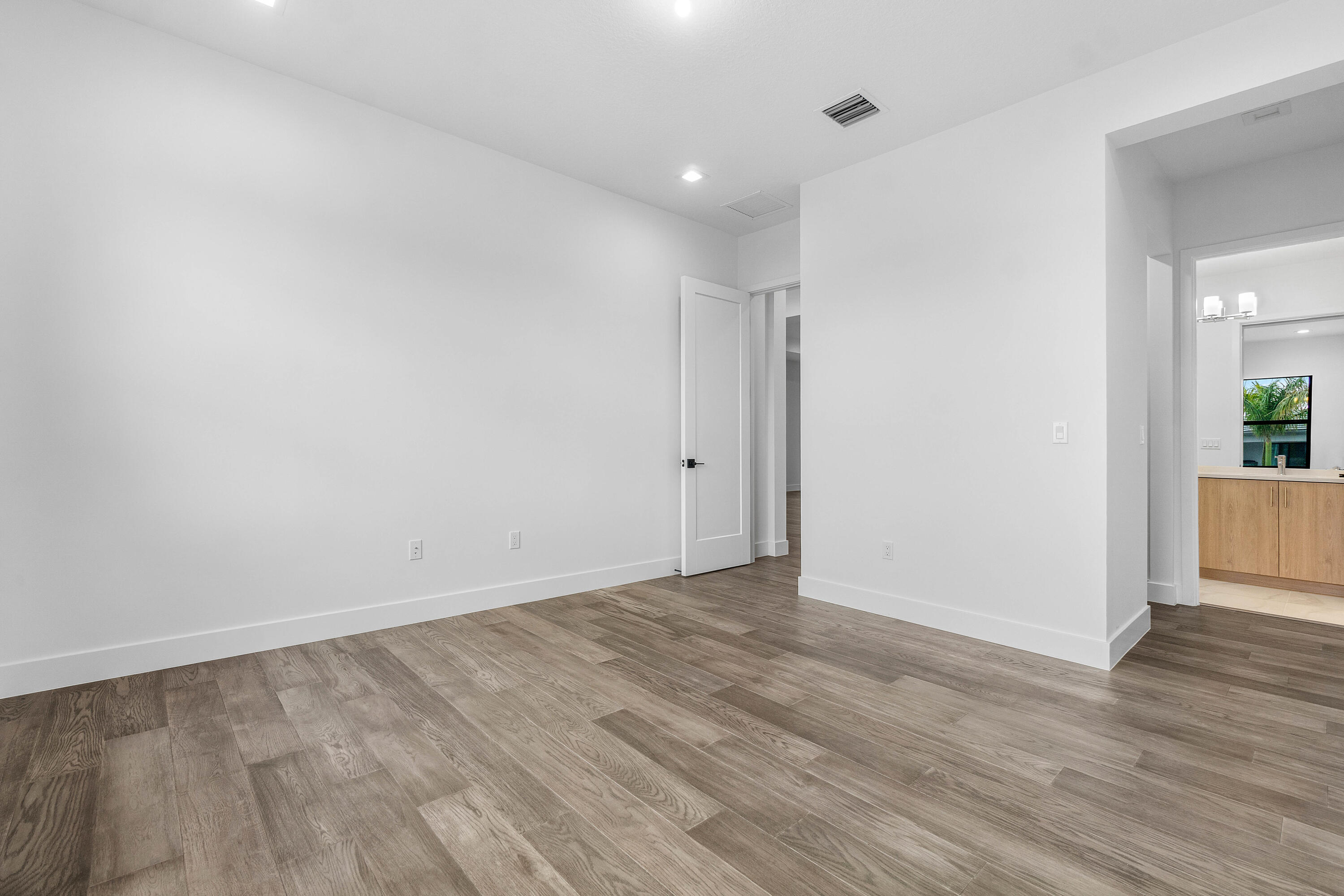 9491 Riverside Park Drive