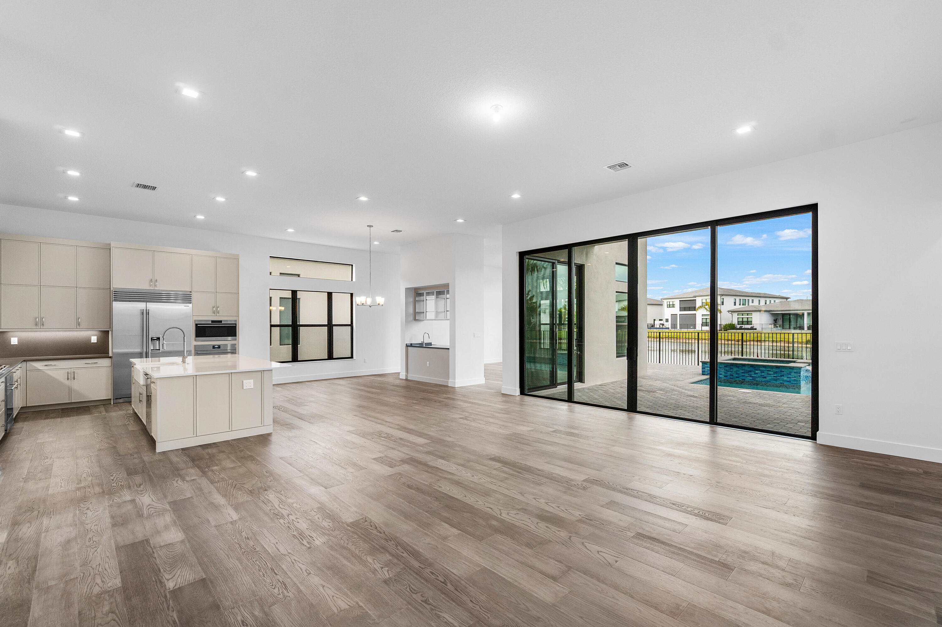 9491 Riverside Park Drive