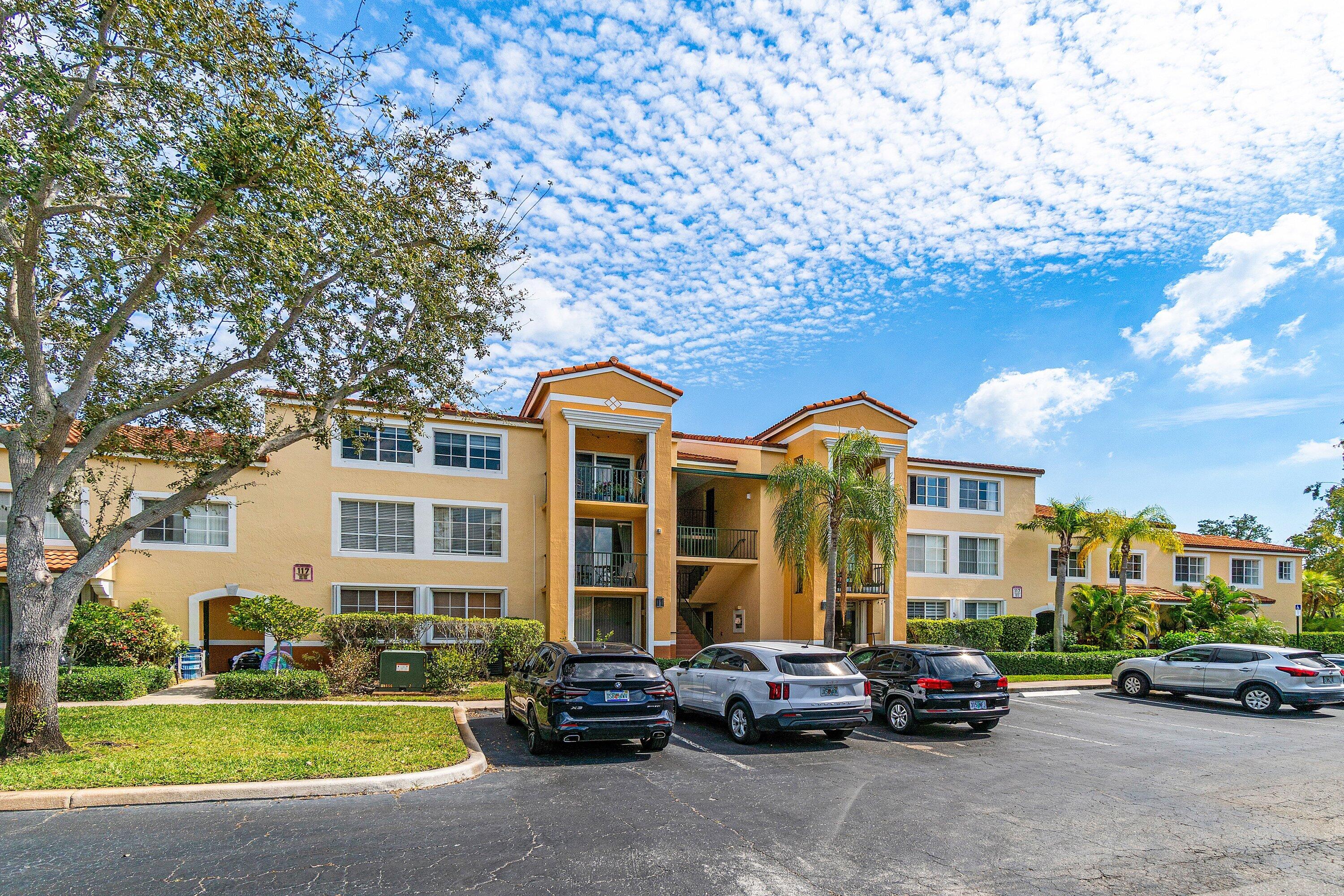 117 Yacht Club Way 206