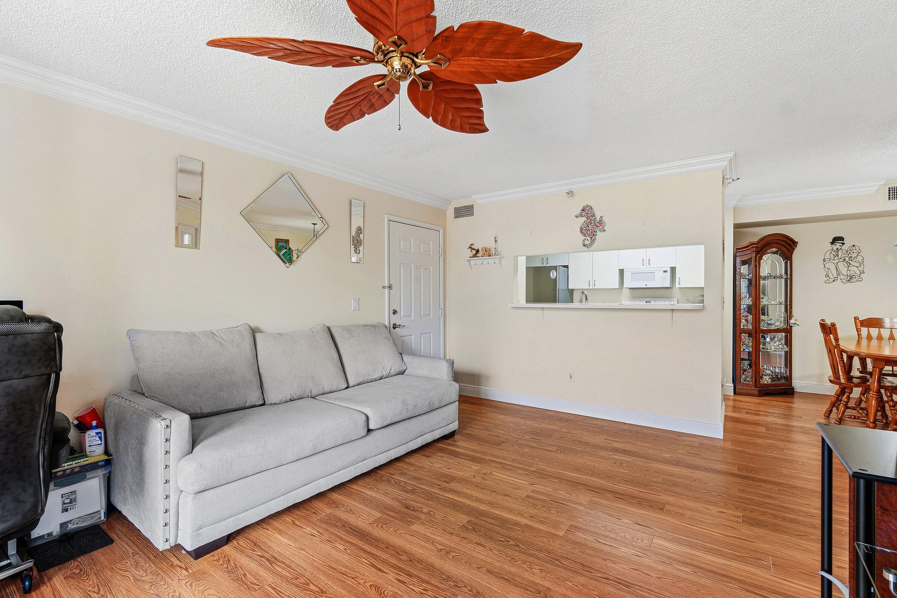 117 Yacht Club Way 206