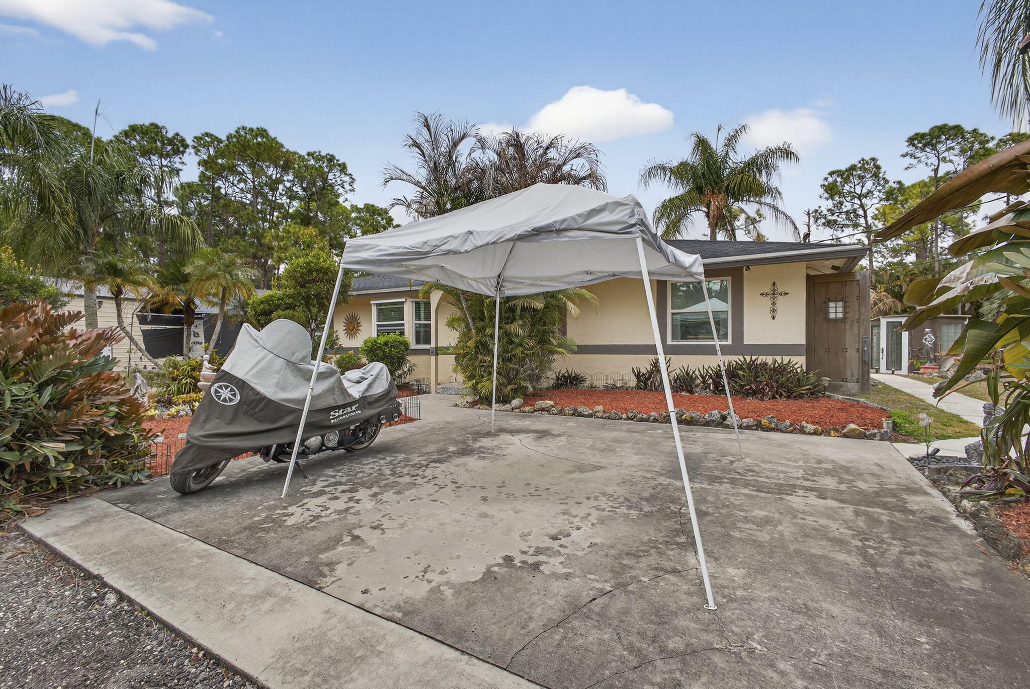 15773 85th Road N