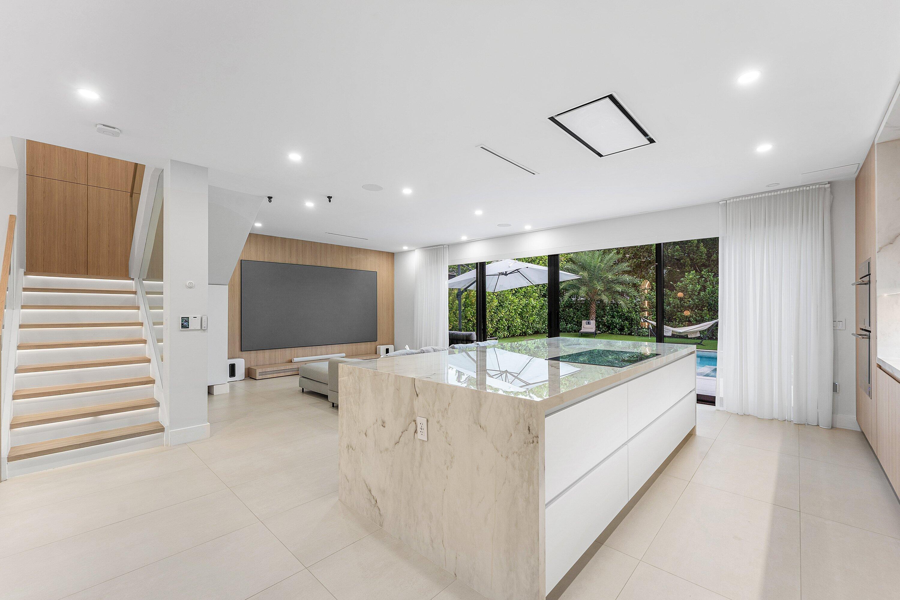 312 NE 210th Way