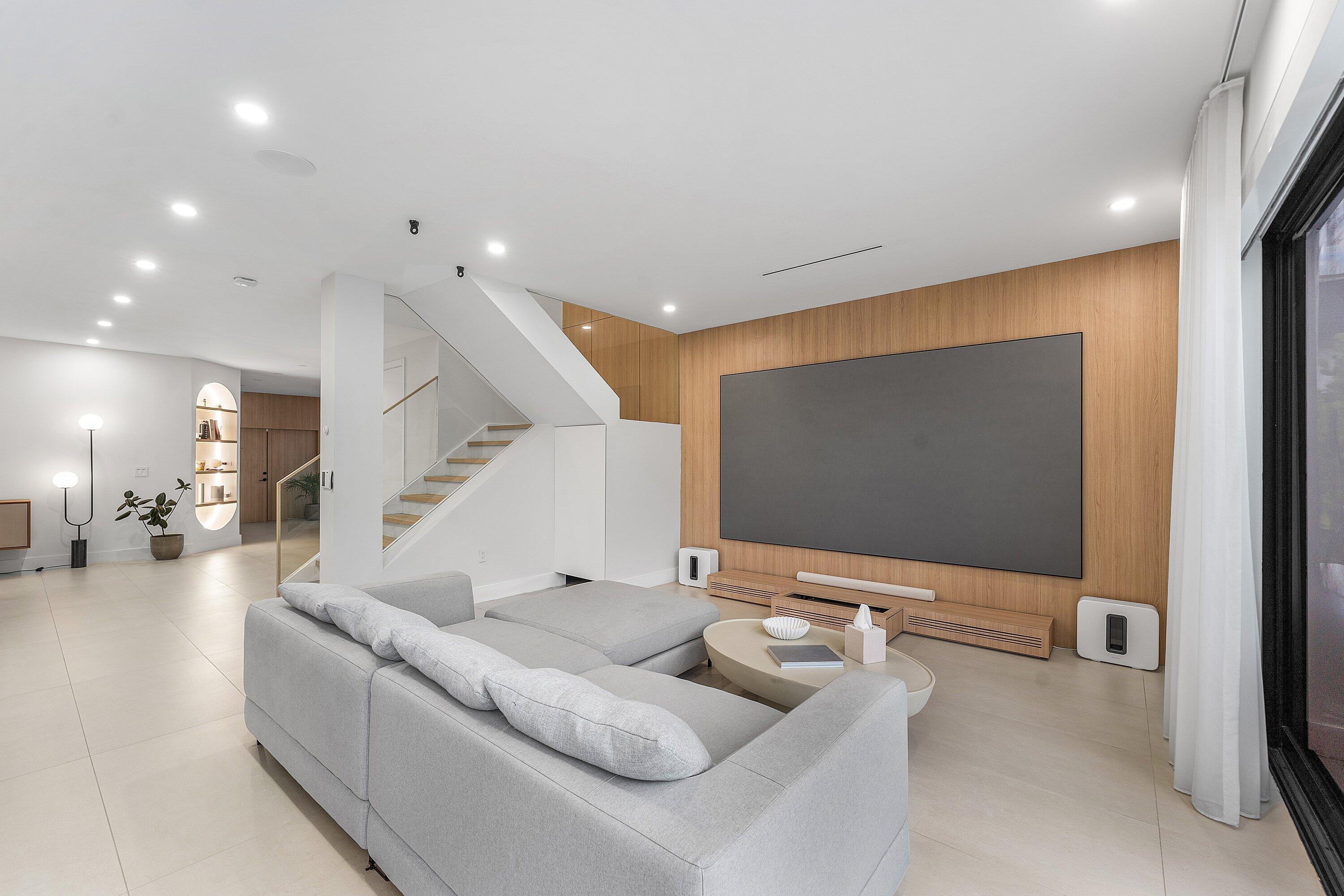 312 NE 210th Way