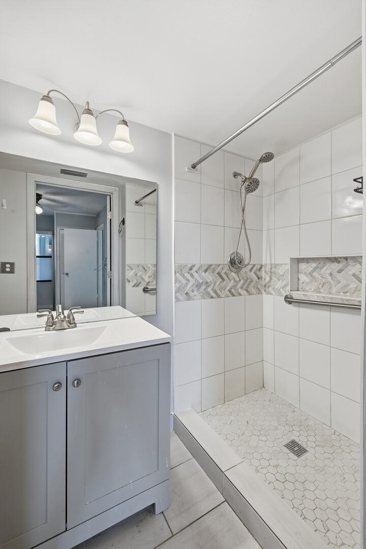 7142 Golf Colony Court 102