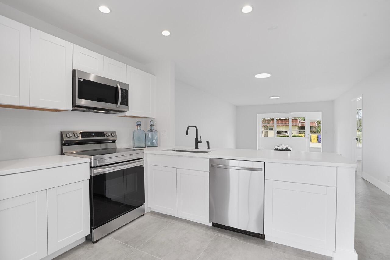 737 Nantucket Circle B