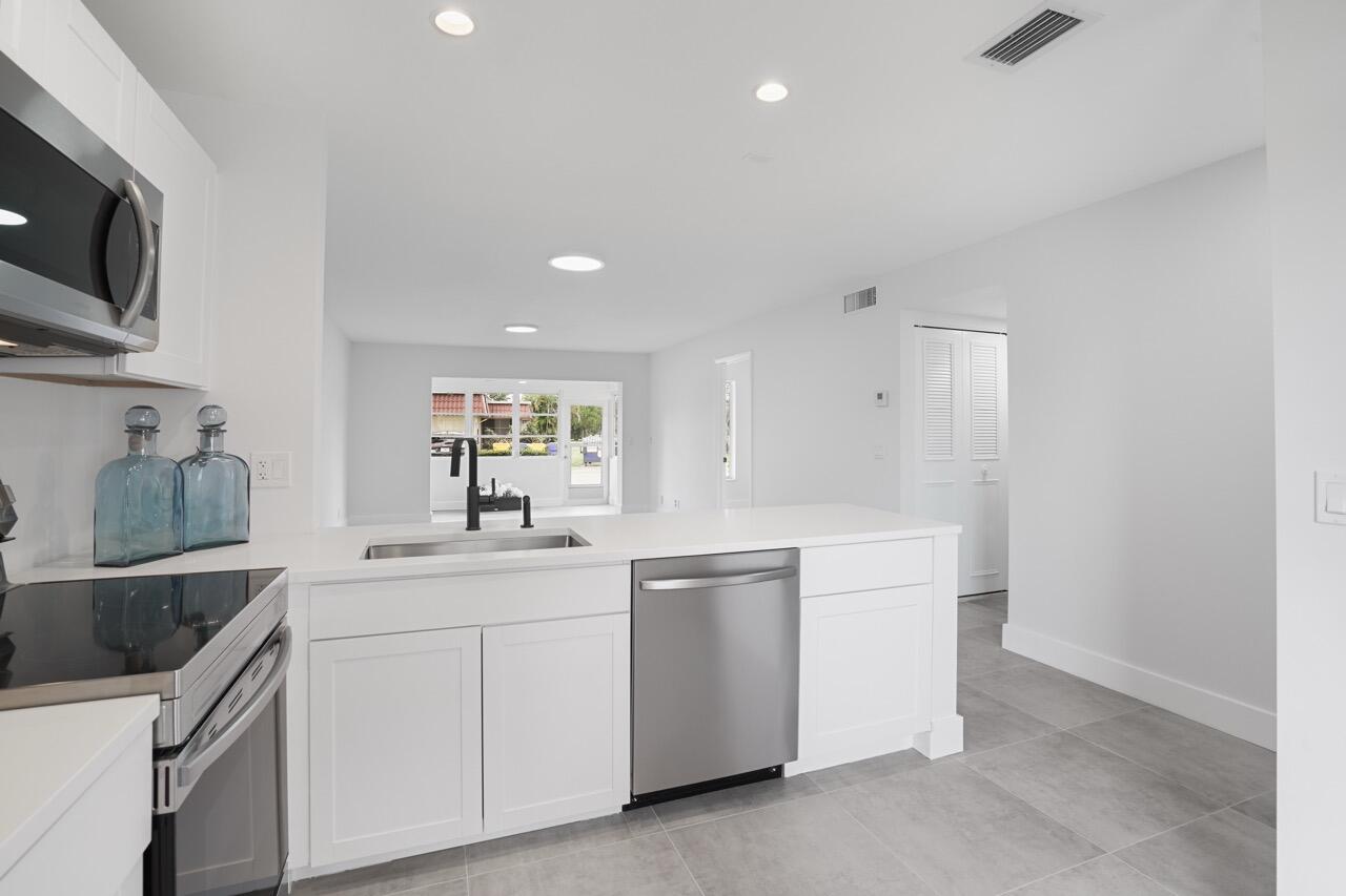 737 Nantucket Circle B