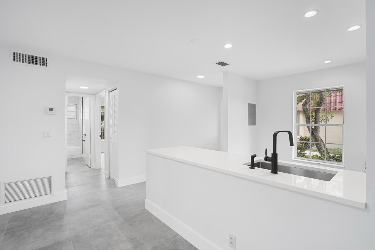 737 Nantucket Circle B