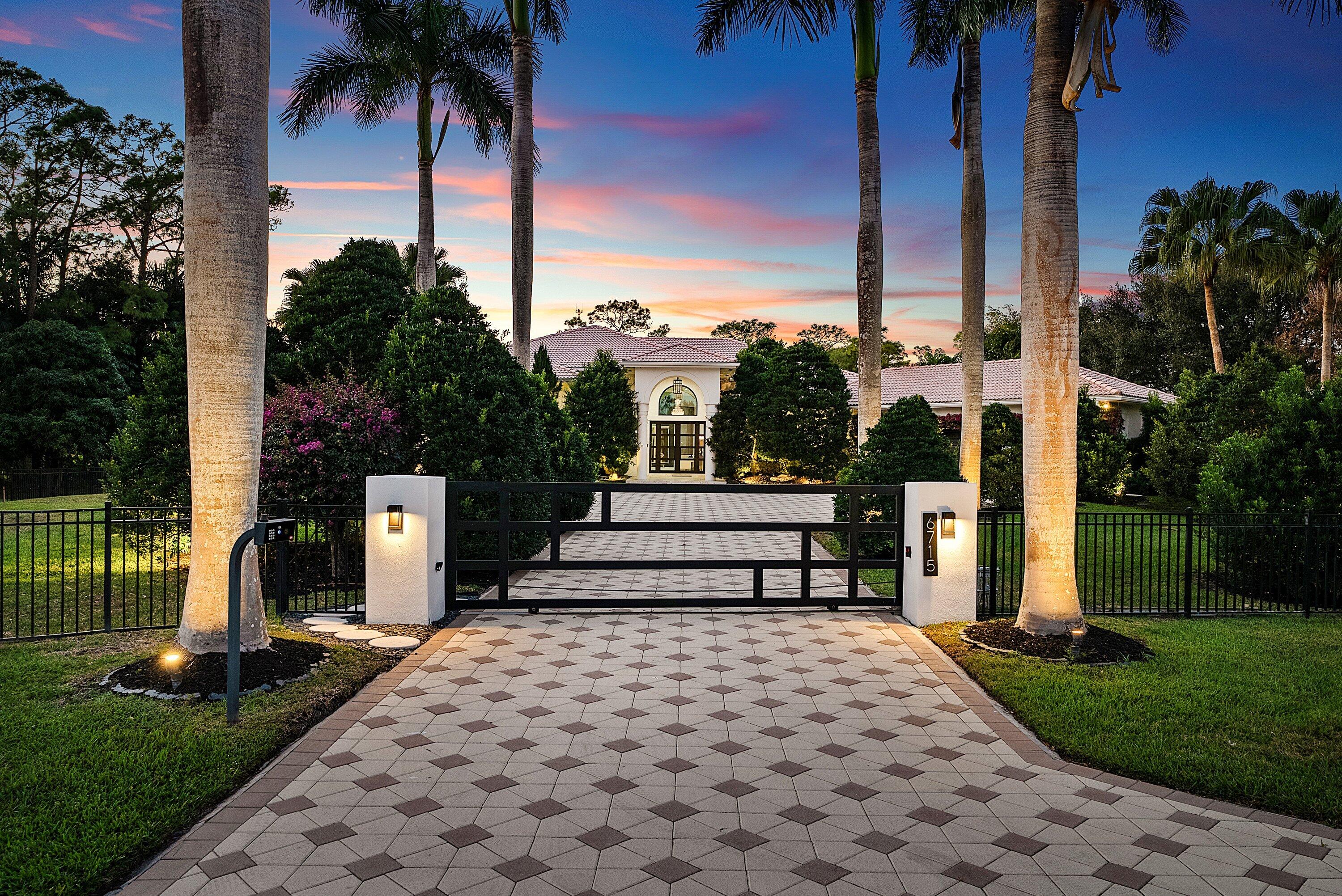 6715 E Calumet Circle