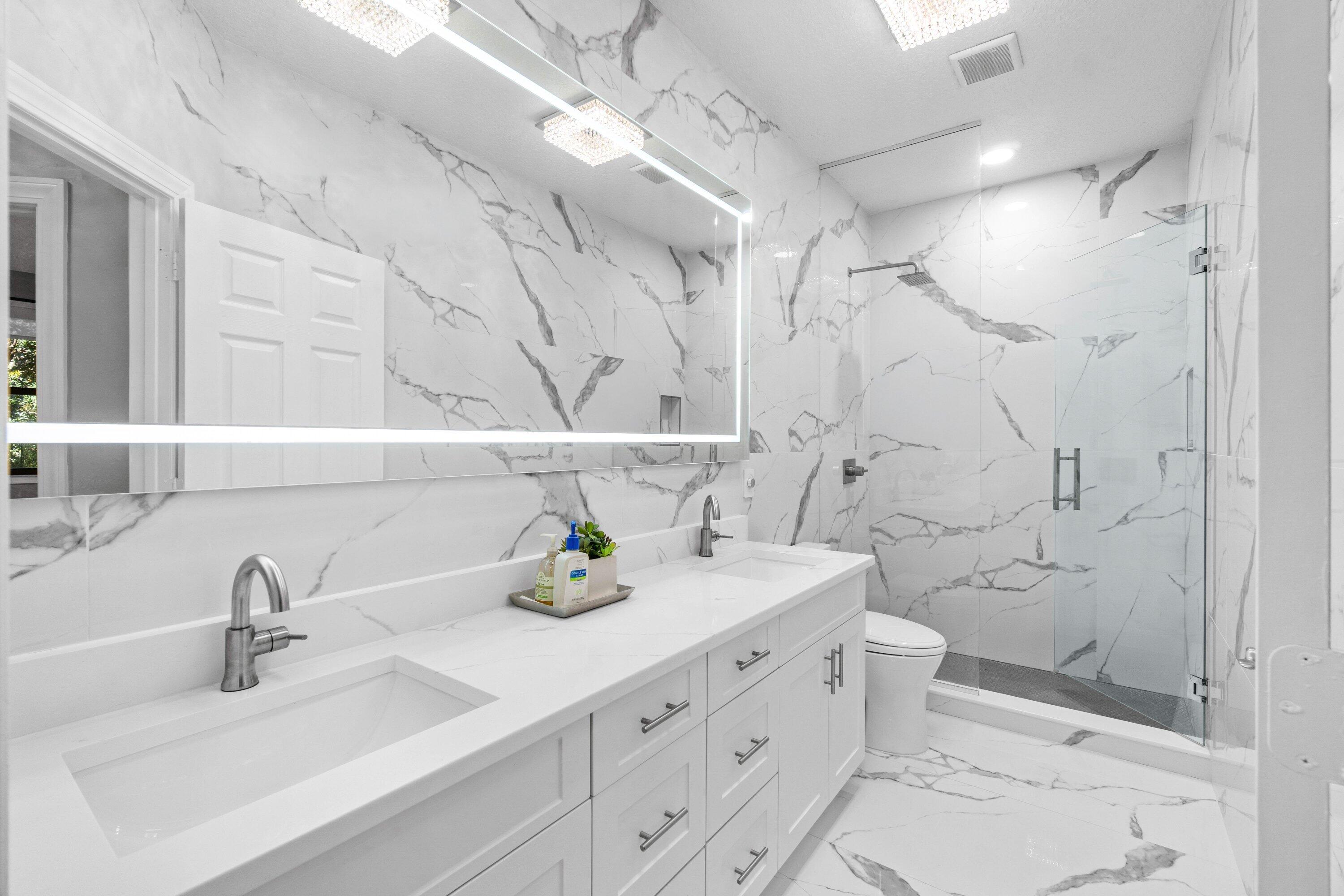 6715 E Calumet Circle