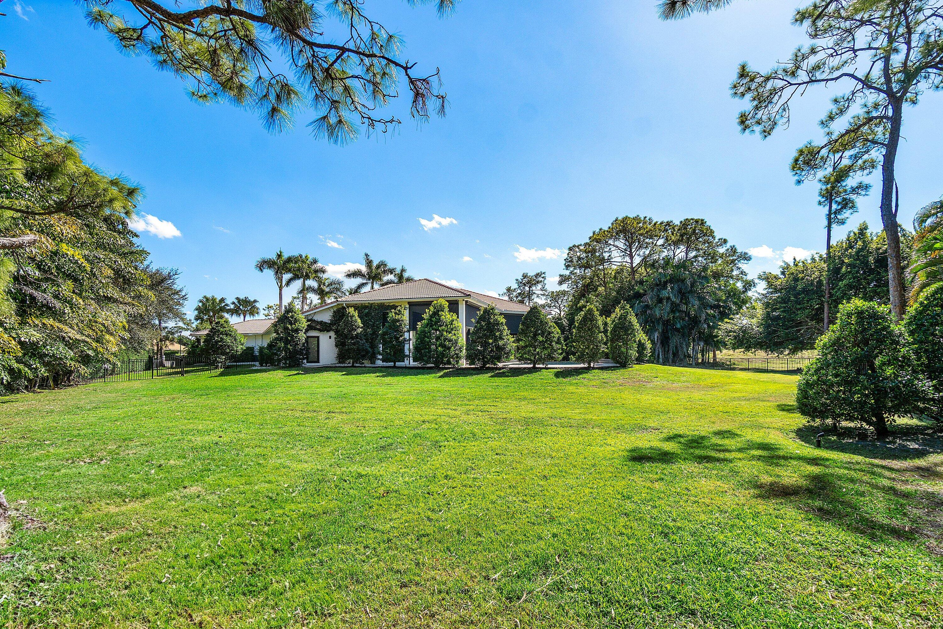 6715 E Calumet Circle