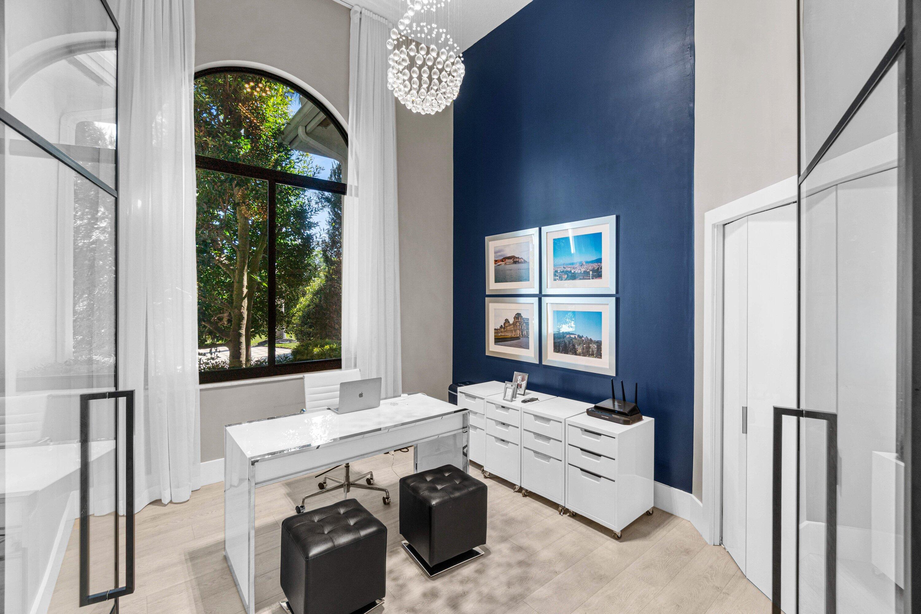 6715 E Calumet Circle