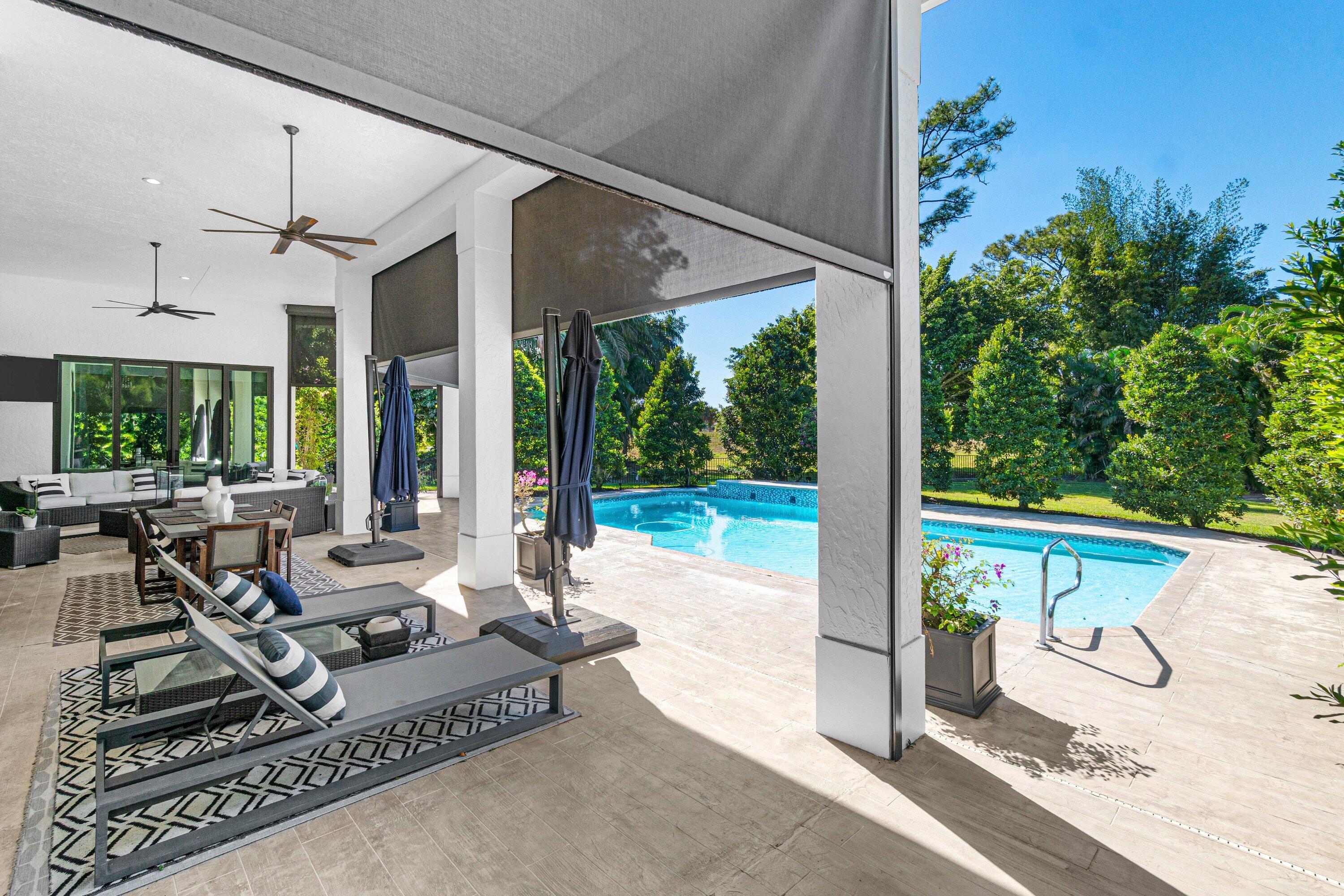 6715 E Calumet Circle