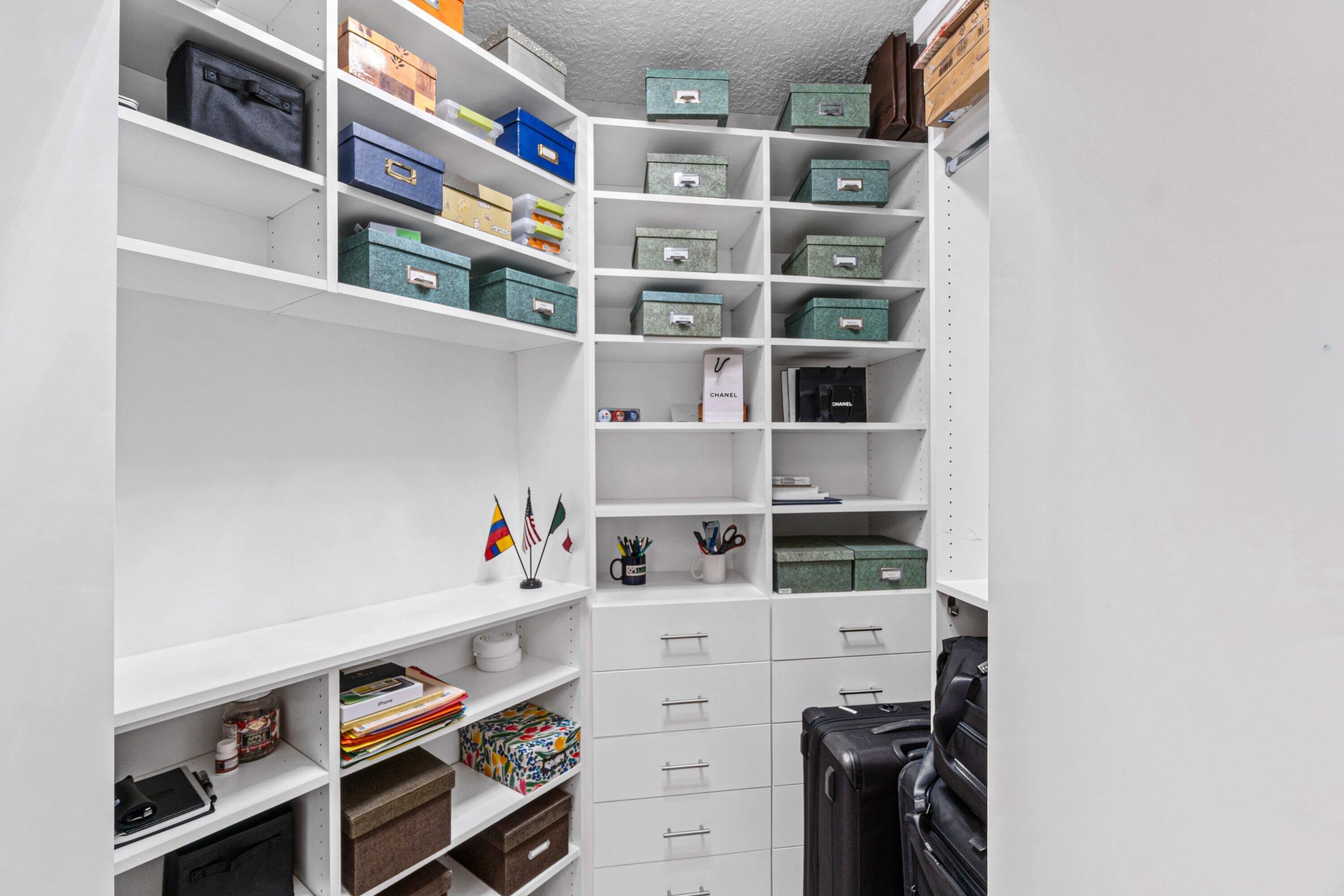 6715 E Calumet Circle