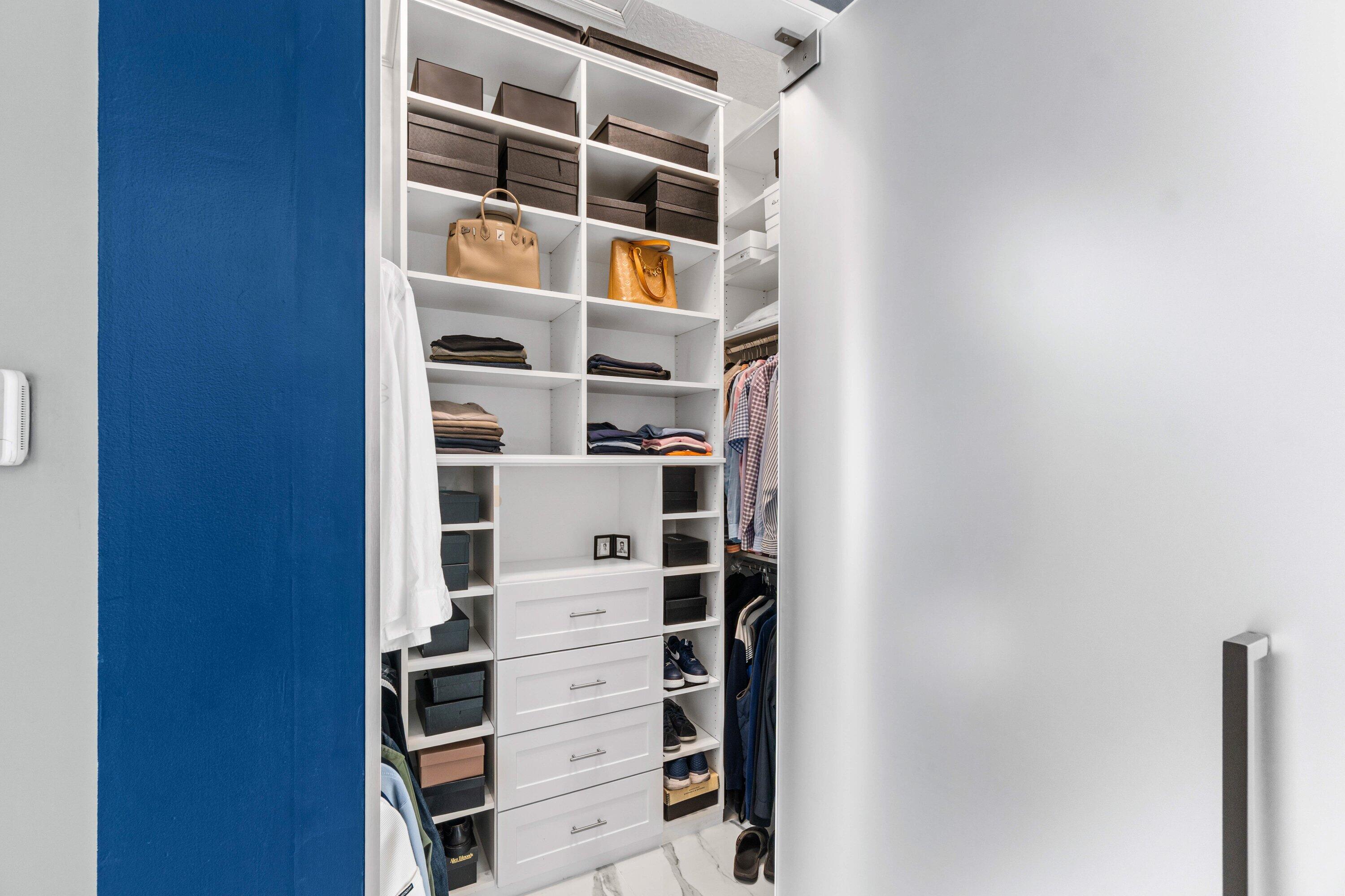 6715 E Calumet Circle