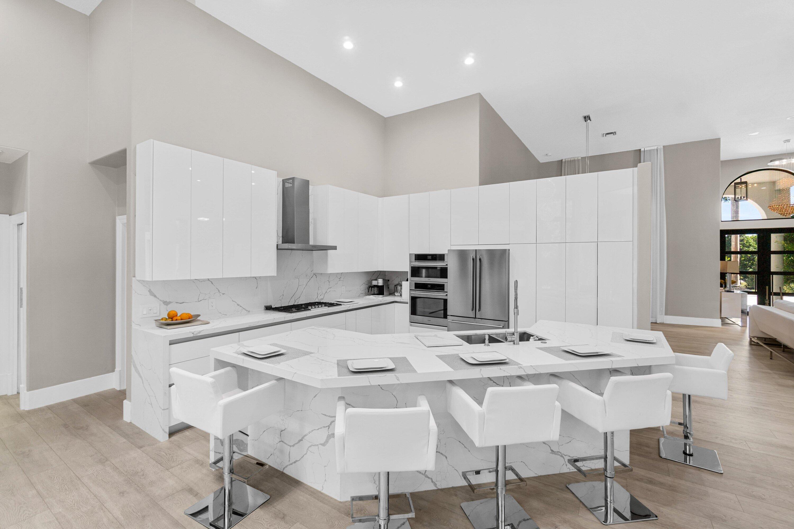 6715 E Calumet Circle