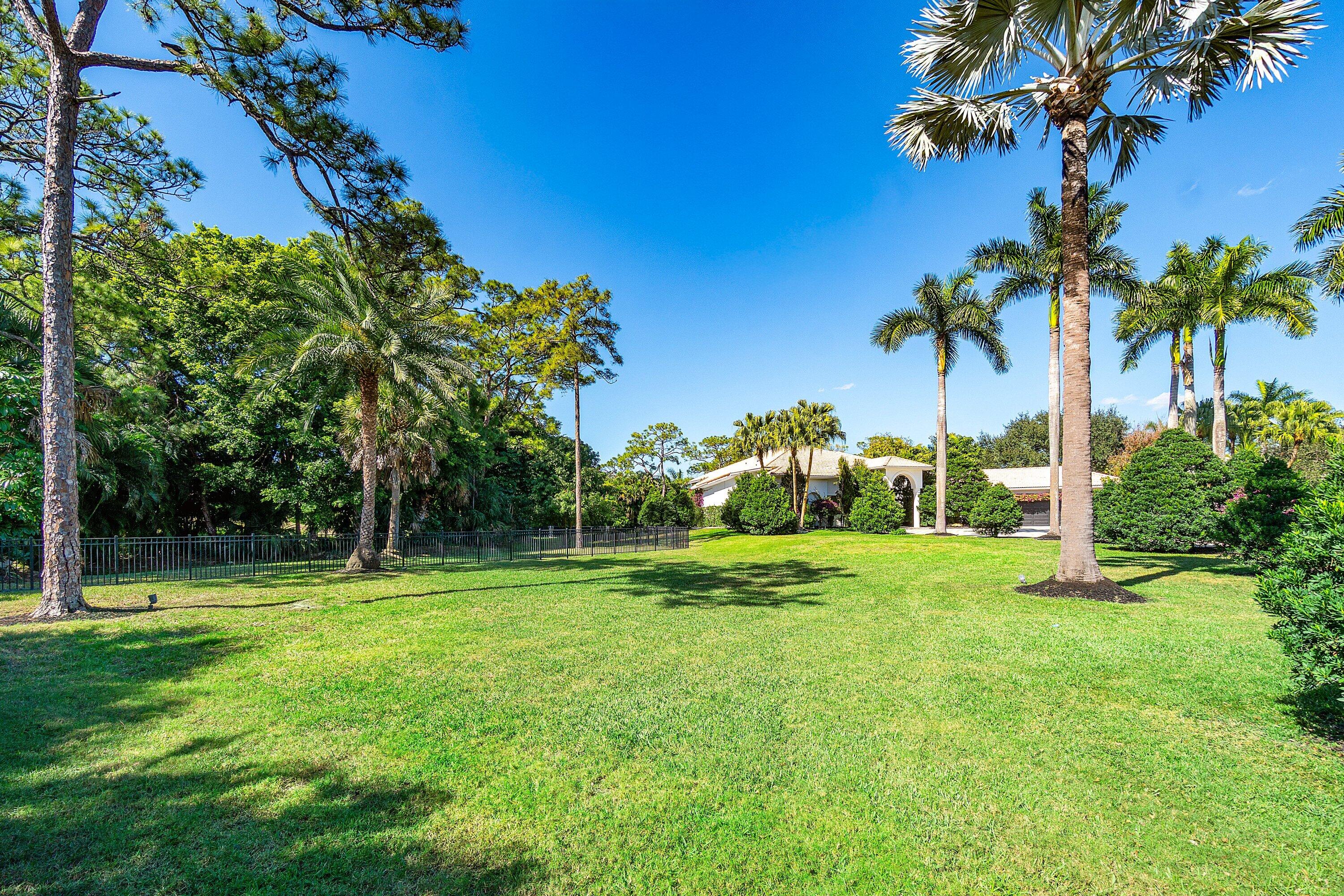 6715 E Calumet Circle