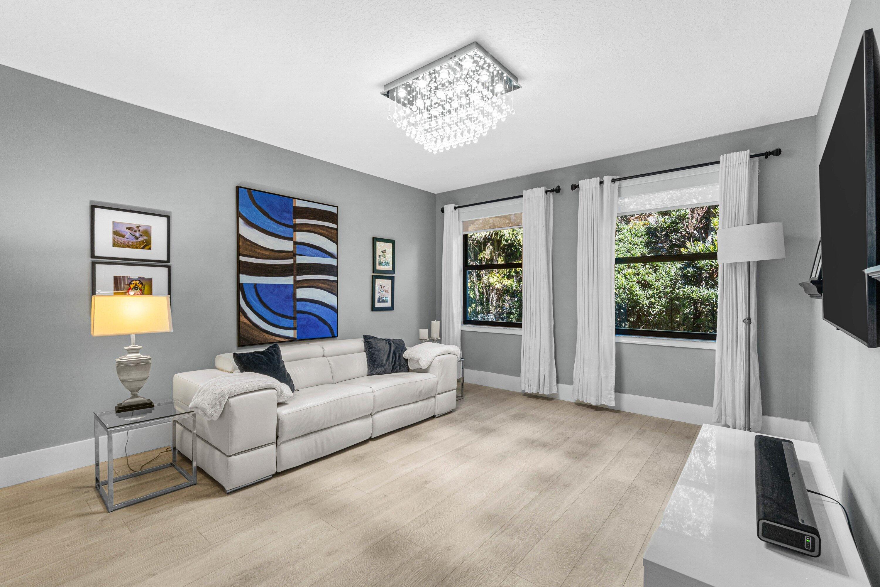 6715 E Calumet Circle