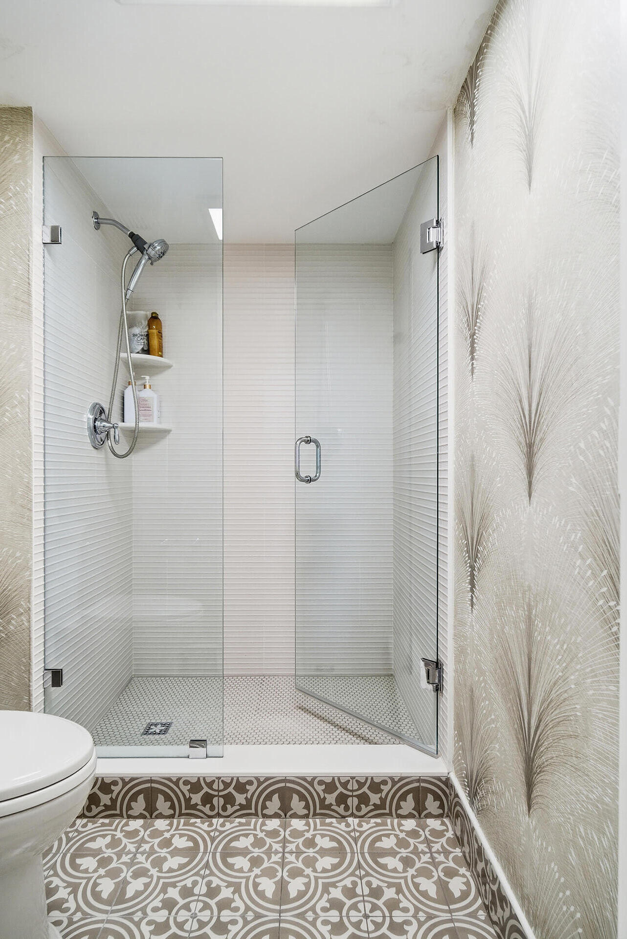 122 Lakeshore Drive 433