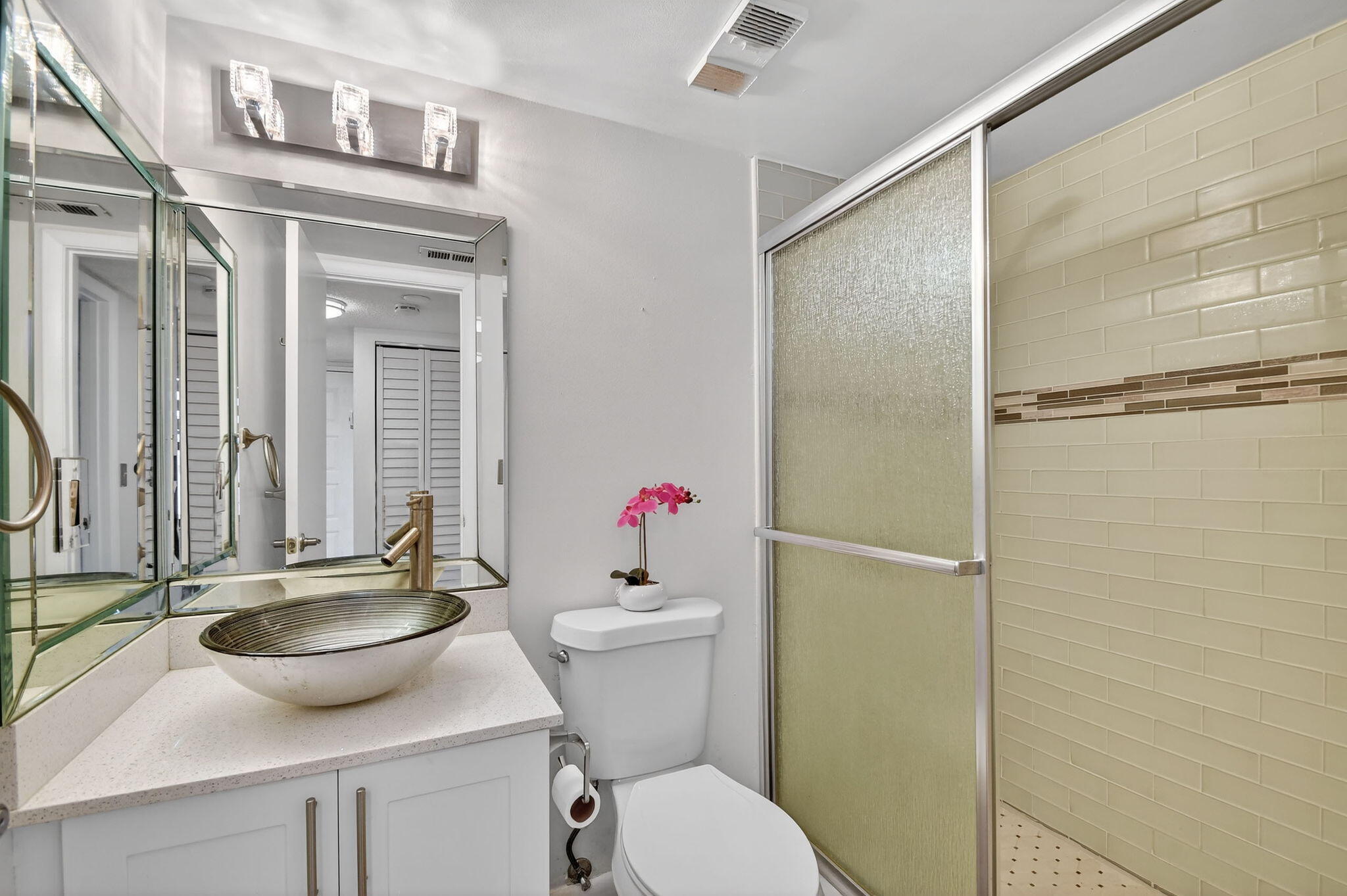 7142 Golf Colony Court 206