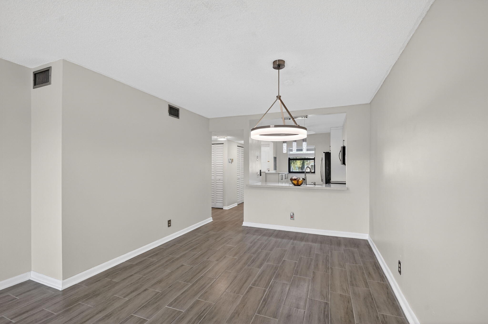 7142 Golf Colony Court 206