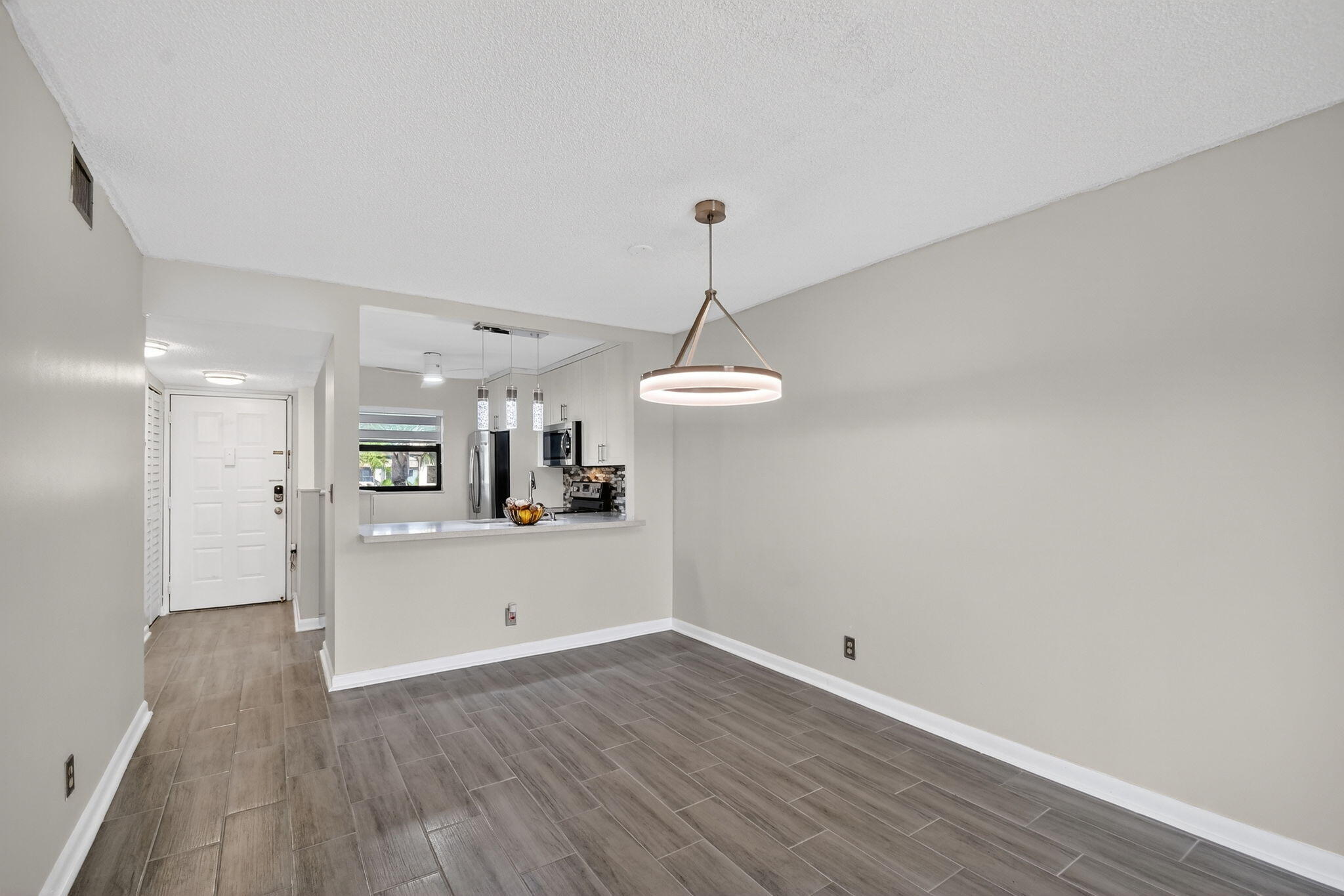 7142 Golf Colony Court 206