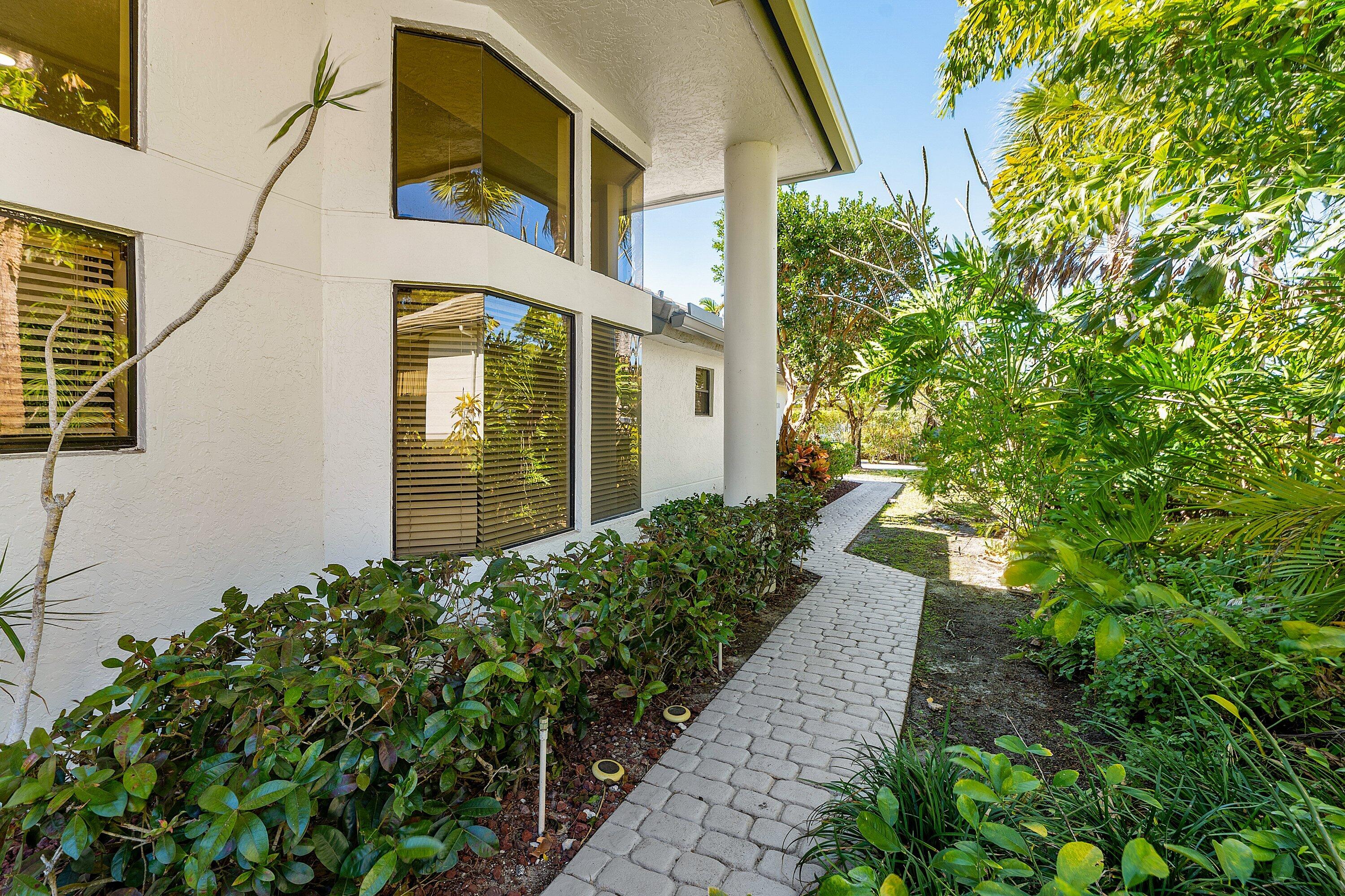 1120 Sand Drift Way A