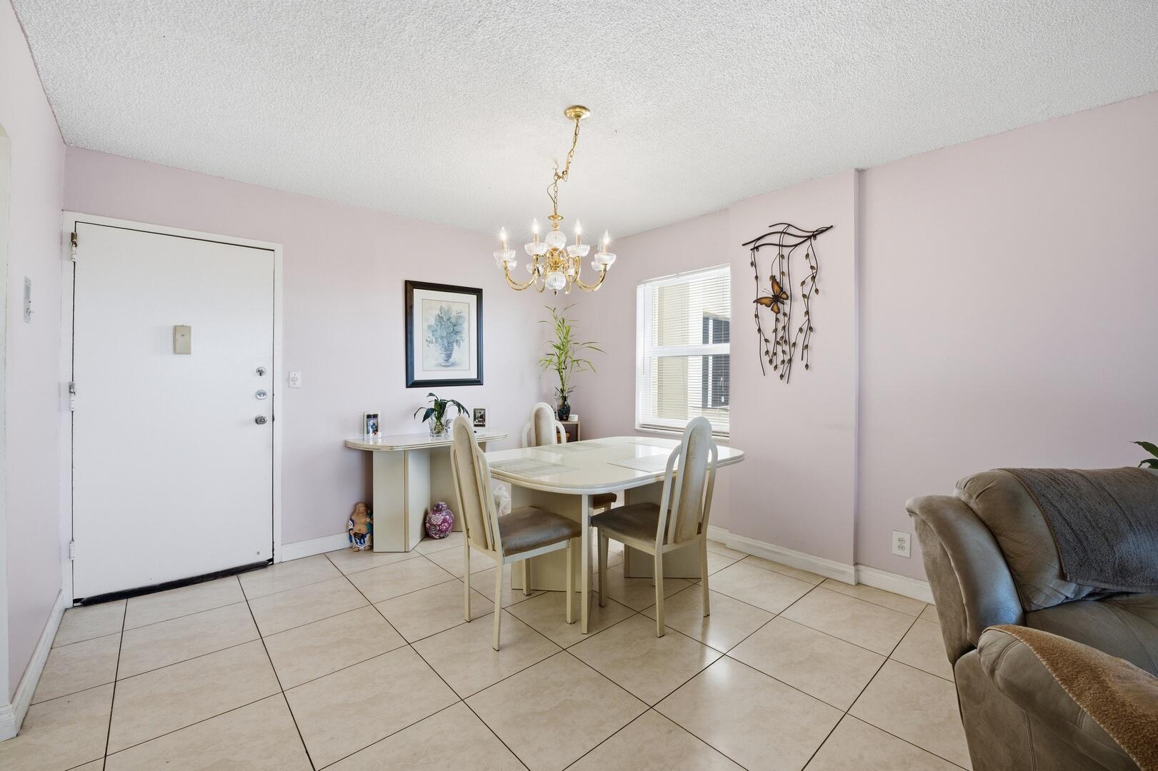 401 Golden Isles Drive 1009