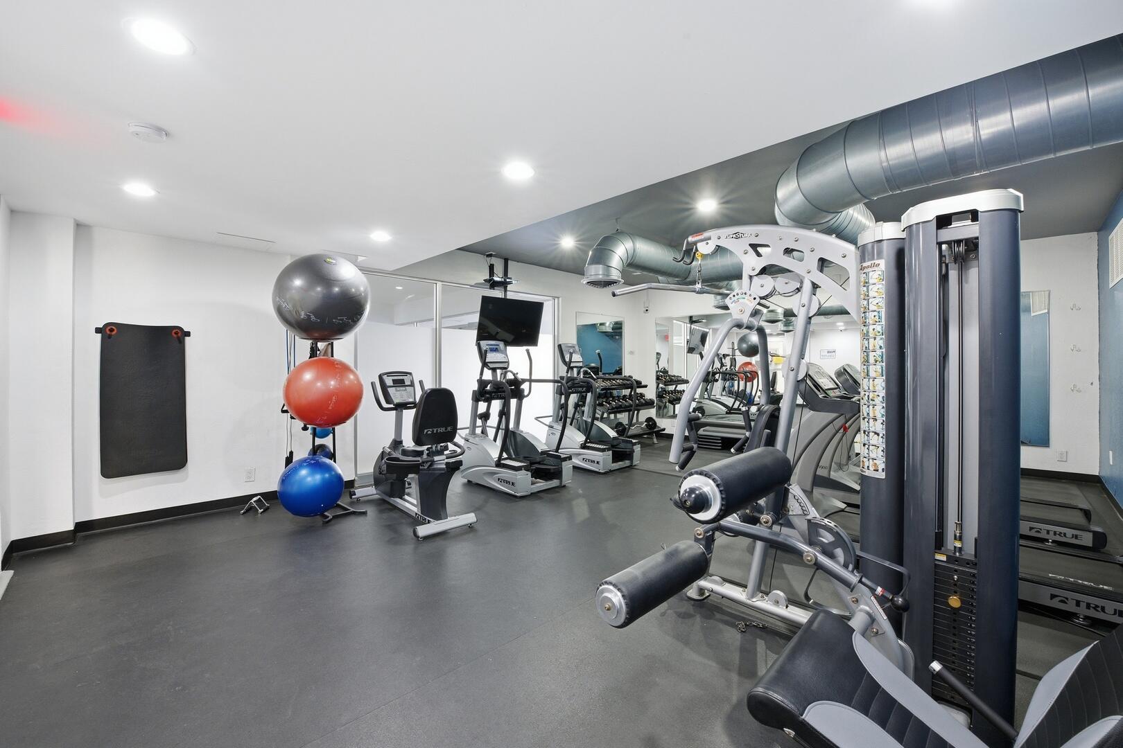 401 Golden Isles Drive 1009