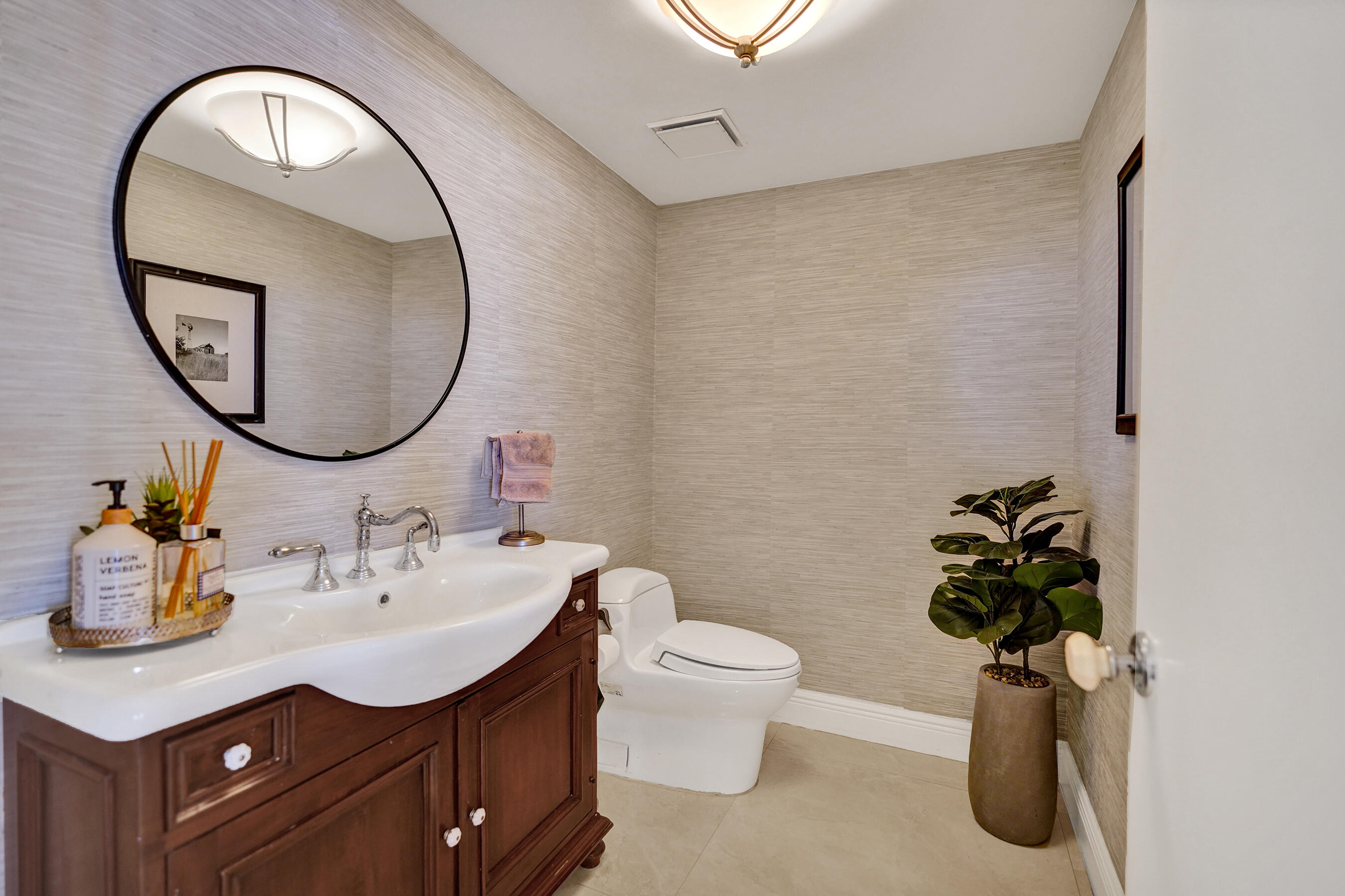 19707 Turnberry Way 18j