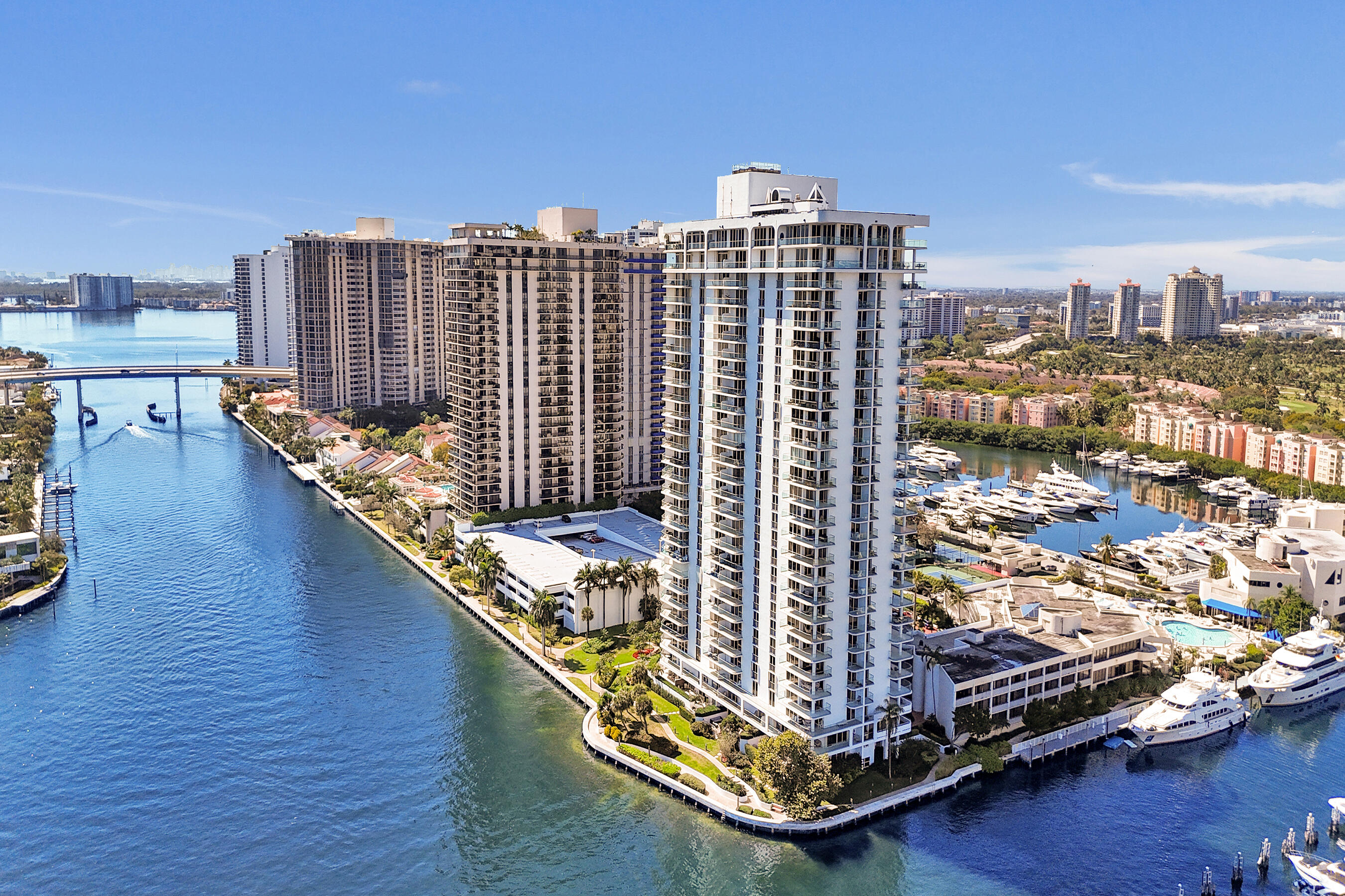 19707 Turnberry Way 18j