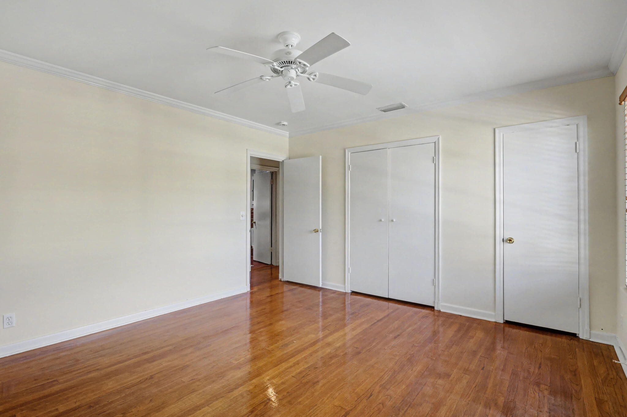 240 Oleander Avenue 244