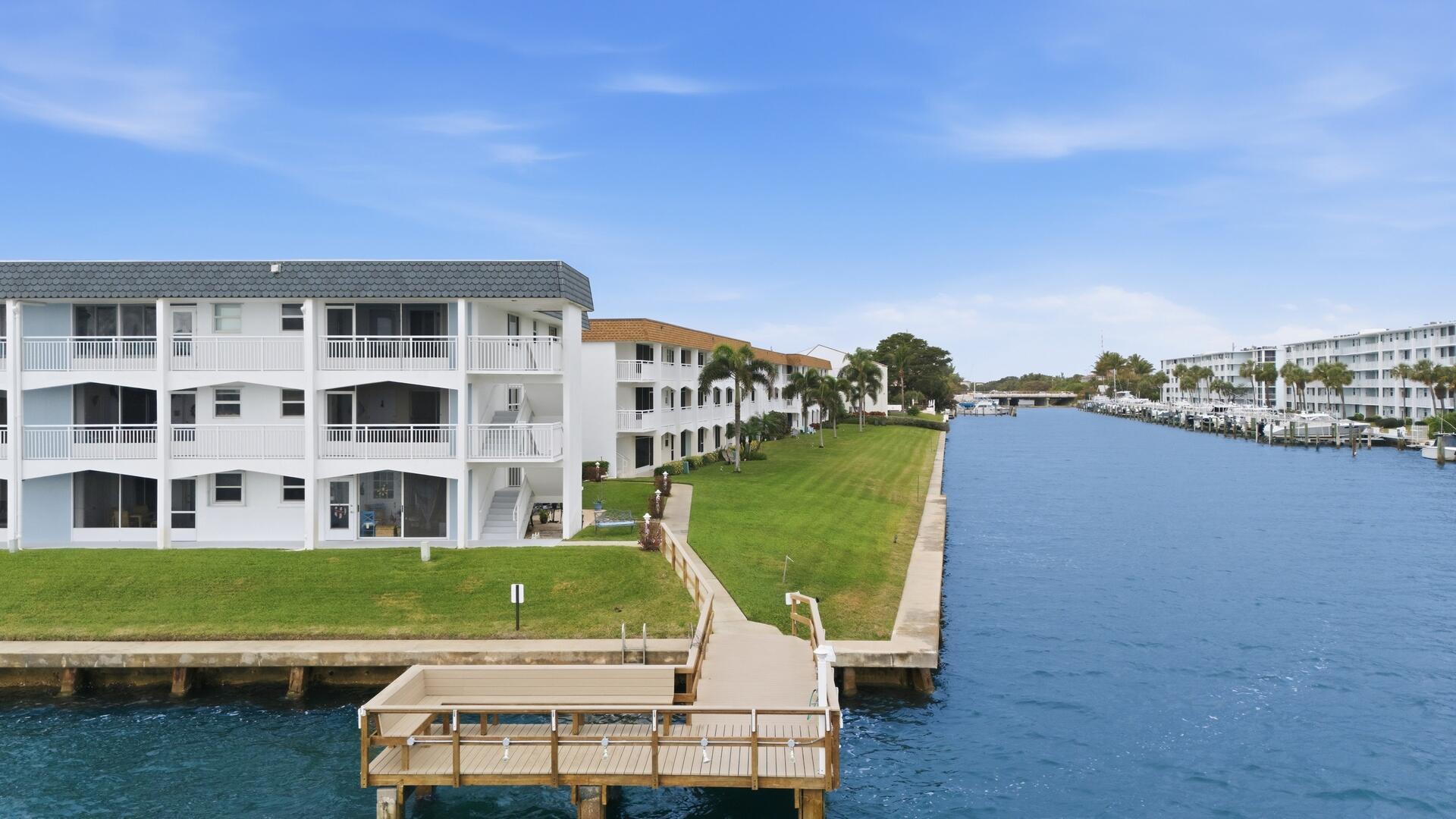 111 Shore Court 305-C, North Palm Beach Unit: 305-C