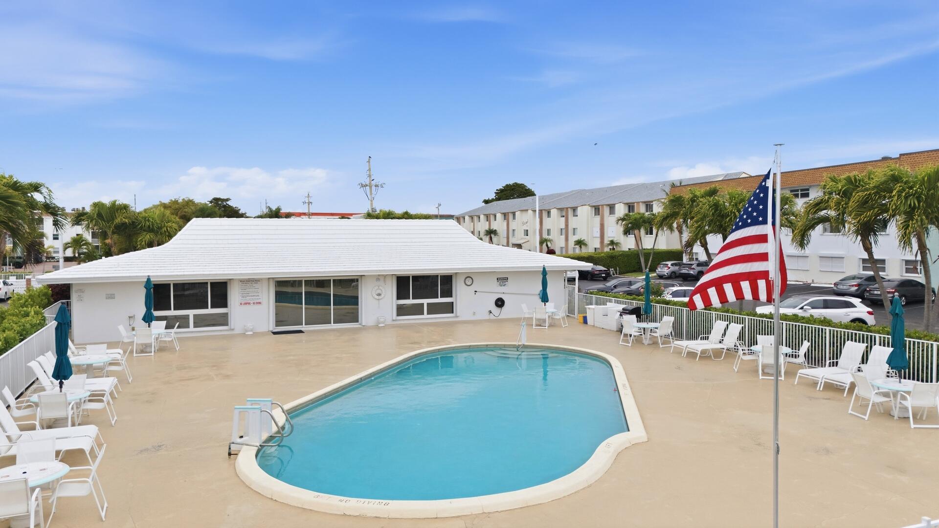 111 Shore Court 305-C, North Palm Beach Unit: 305-C