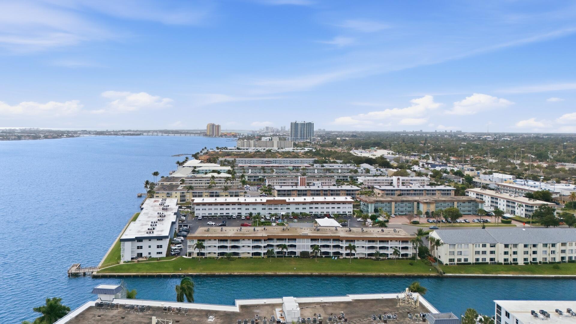 111 Shore Court 305-C, North Palm Beach Unit: 305-C