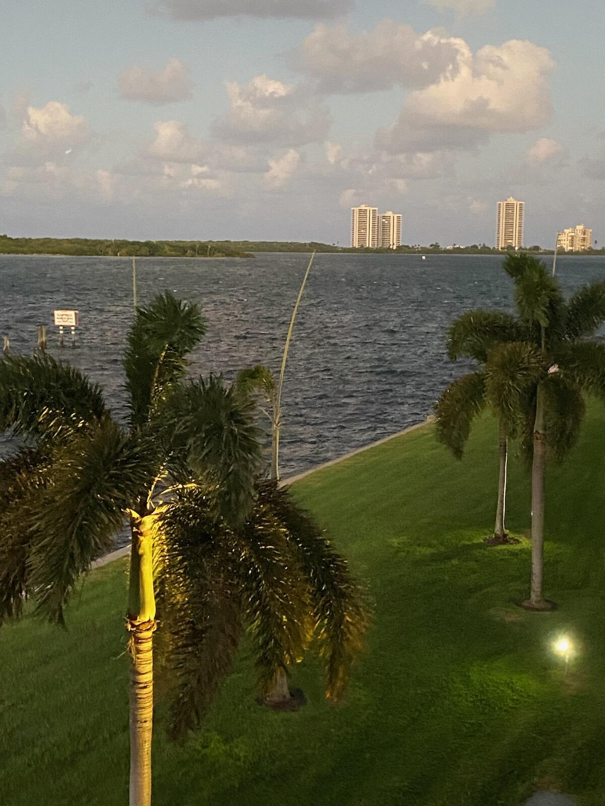 111 Shore Court 305-C, North Palm Beach Unit: 305-C