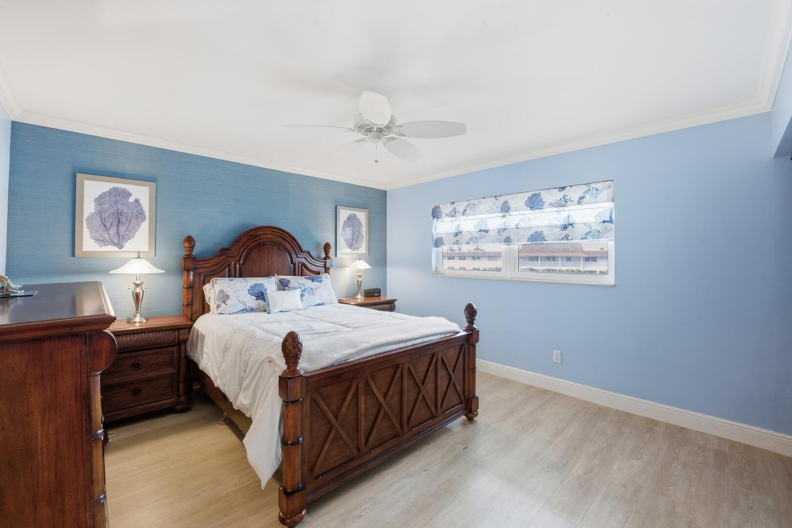 111 Shore Court 305-C, North Palm Beach Unit: 305-C