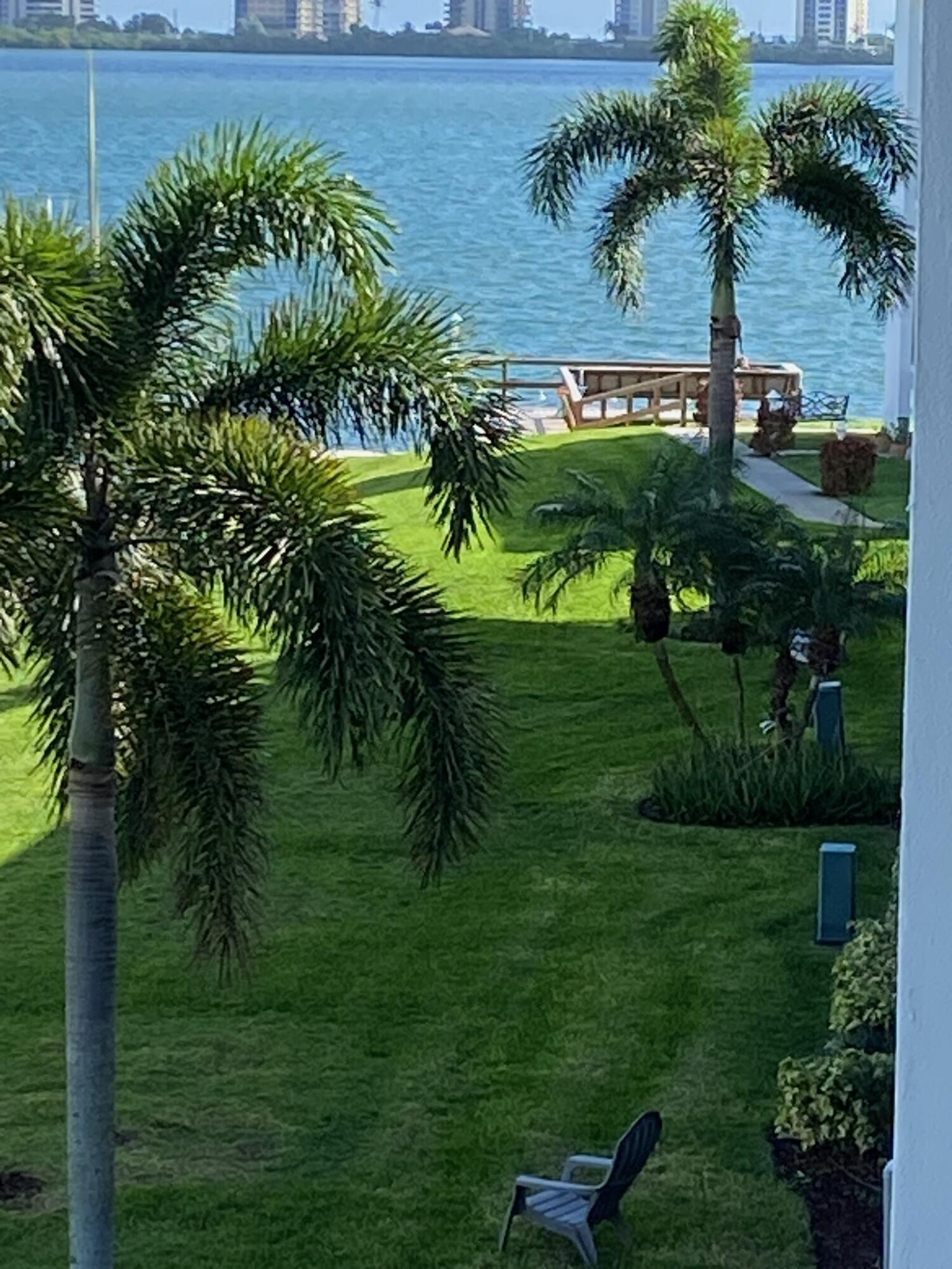 111 Shore Court 305-C, North Palm Beach Unit: 305-C