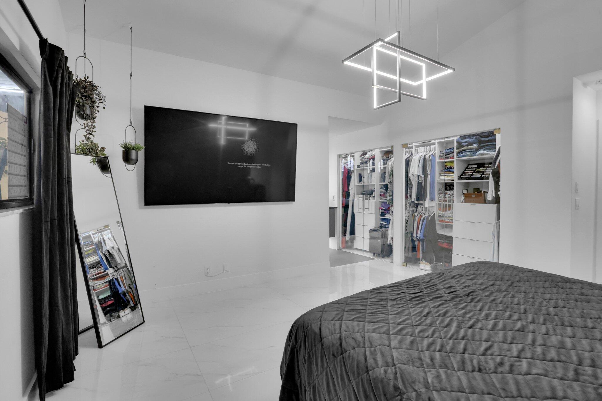 469 NW 38th Avenue