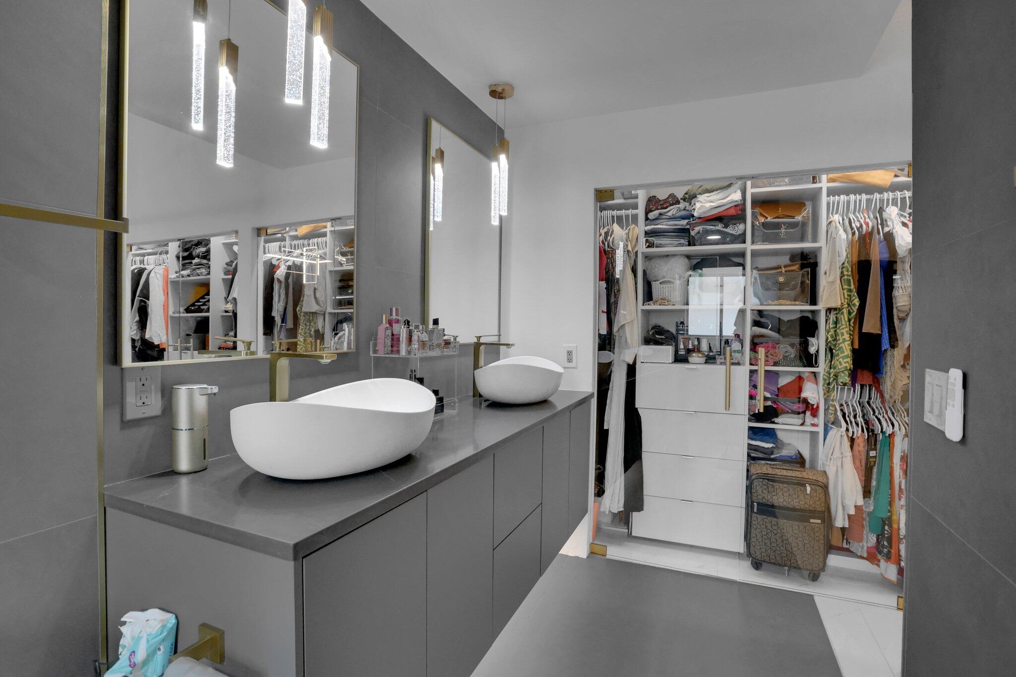 469 NW 38th Avenue