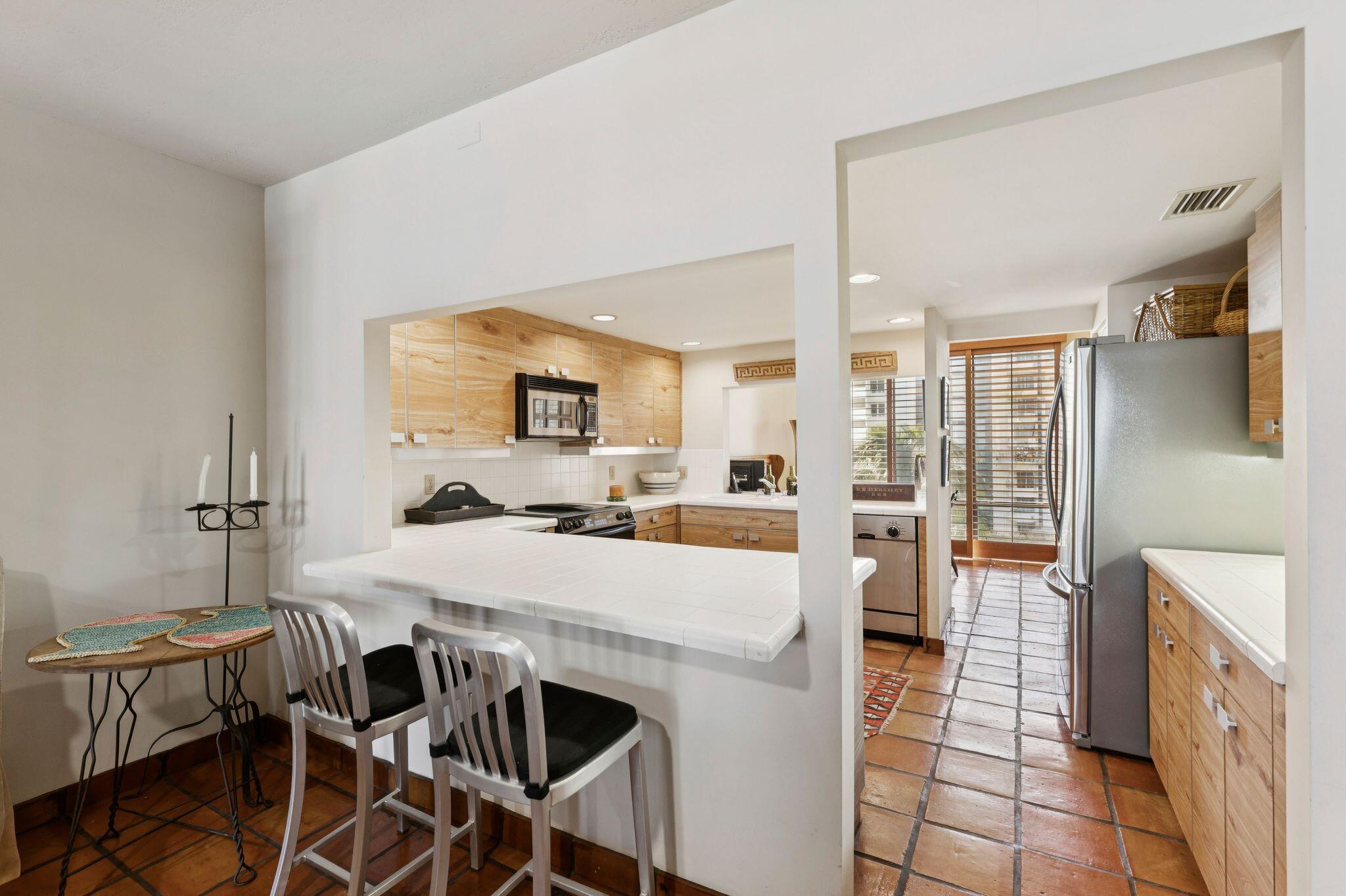 2155 S Ocean Boulevard S 19